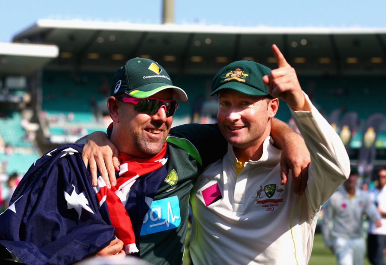Darren Lehmann and Michael Clarke share smiles, Australia v England, 5th Test, Sydney, 3rd day, January 5, 2014