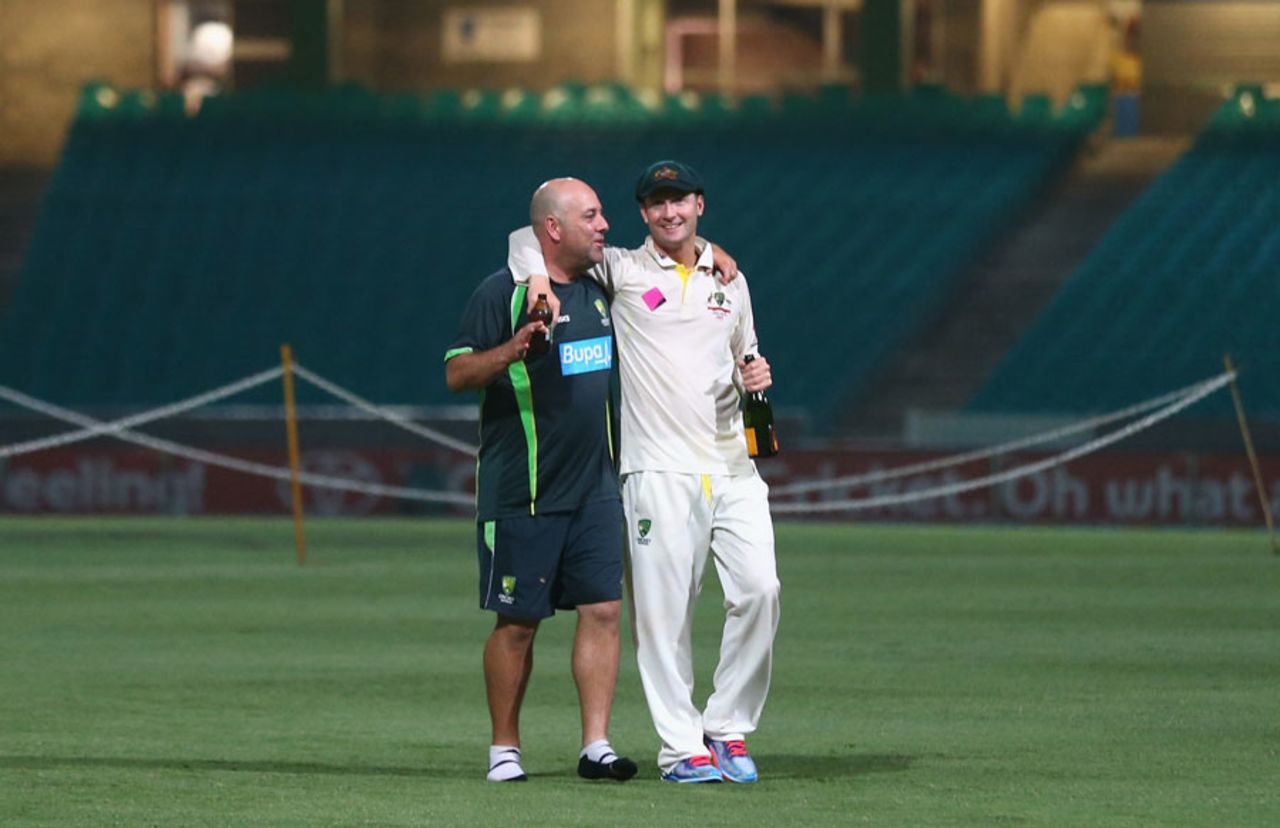 Darren Lehmann and Michael Clarke bond after the 5-0 result, Australia v England, 5th Test, Sydney, 3rd day, January 5, 2014