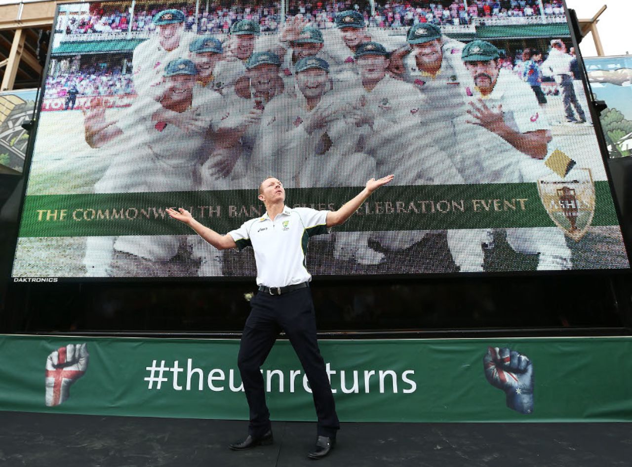 Chris Rogers performs a quick dance routine for the crowd, Sydney, January 7, 2014
