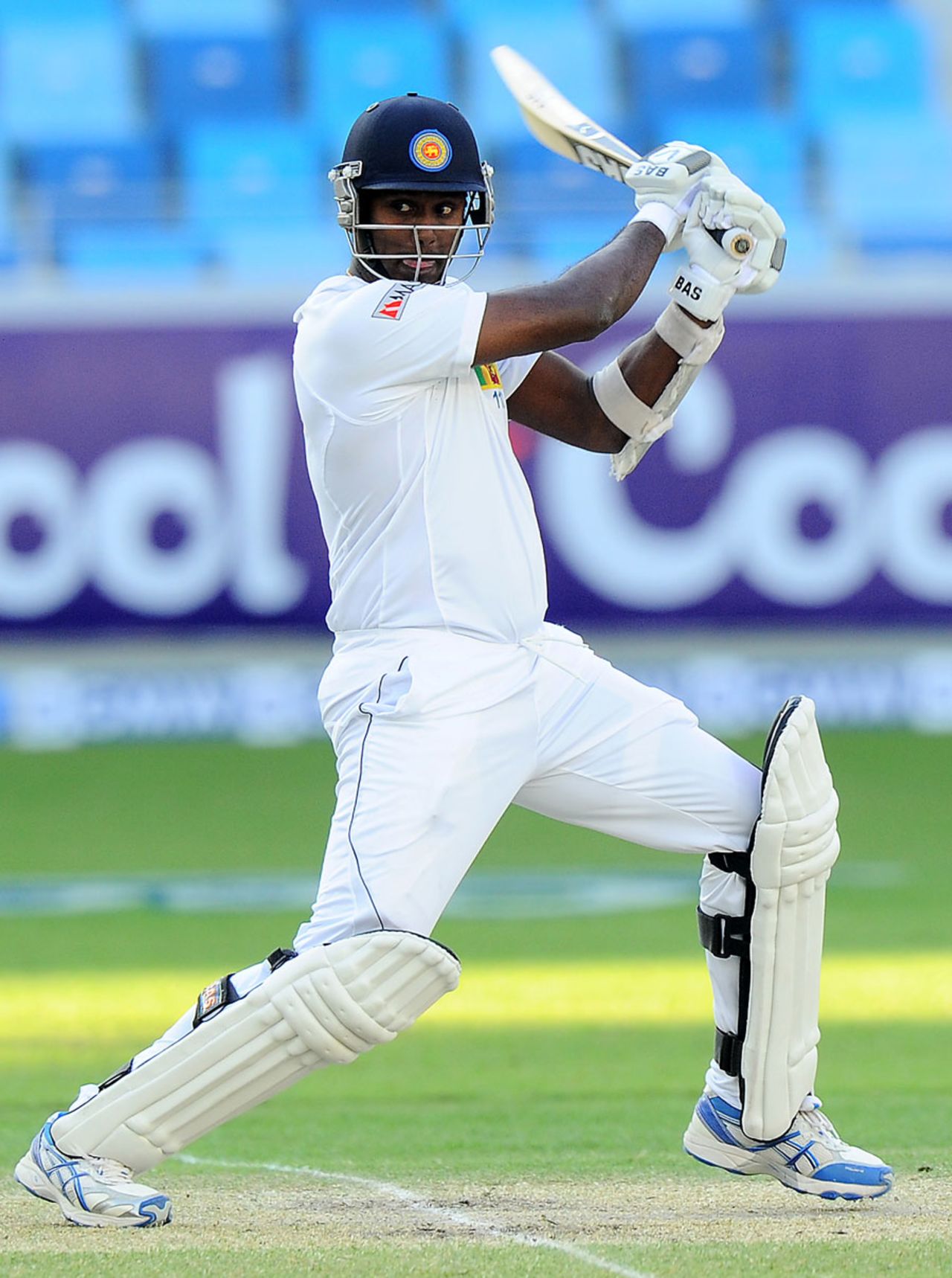 Angelo Mathews cuts the ball strongly, Pakistan v Sri Lanka, 2nd Test, Dubai, 2nd day, January 9, 2014