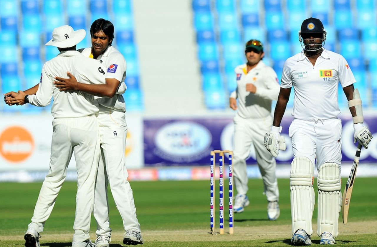 Rahat Ali had Angelo Mathews caught behind, Pakistan v Sri Lanka, 2nd Test, Dubai, 3rd day, January 10, 2014
