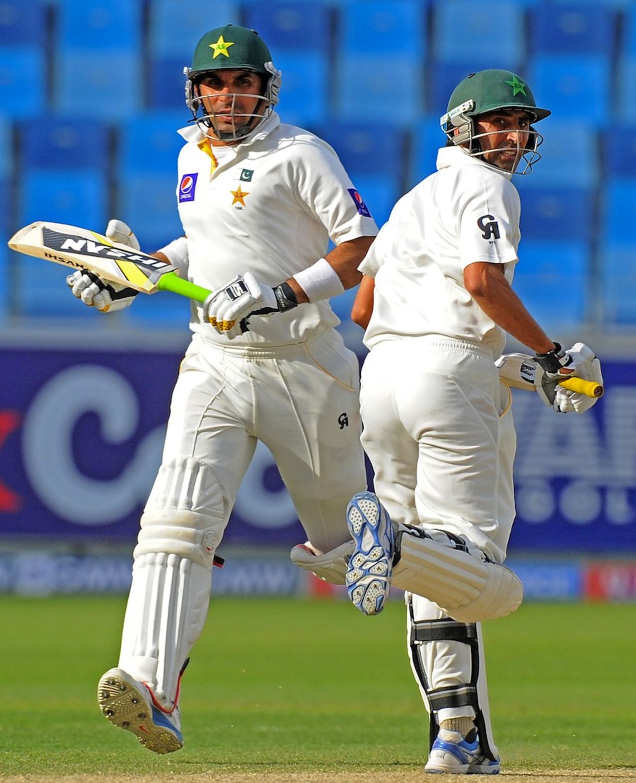 Misbah-ul-Haq and Younis Khan run between the wickets, Pakistan v Sri Lanka, 2nd Test, Dubai, 3rd day, January 10, 2014