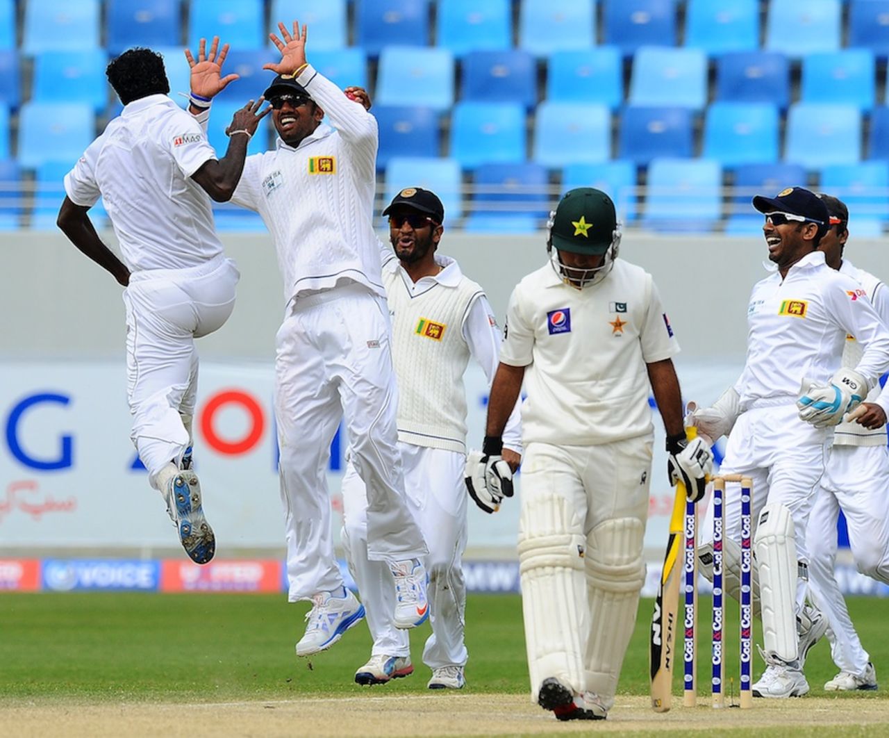 Shaminda Eranga had Asad Shafiq caught at slip, Pakistan v Sri Lanka, 2nd Test, Dubai, 4th day, January 11, 2014