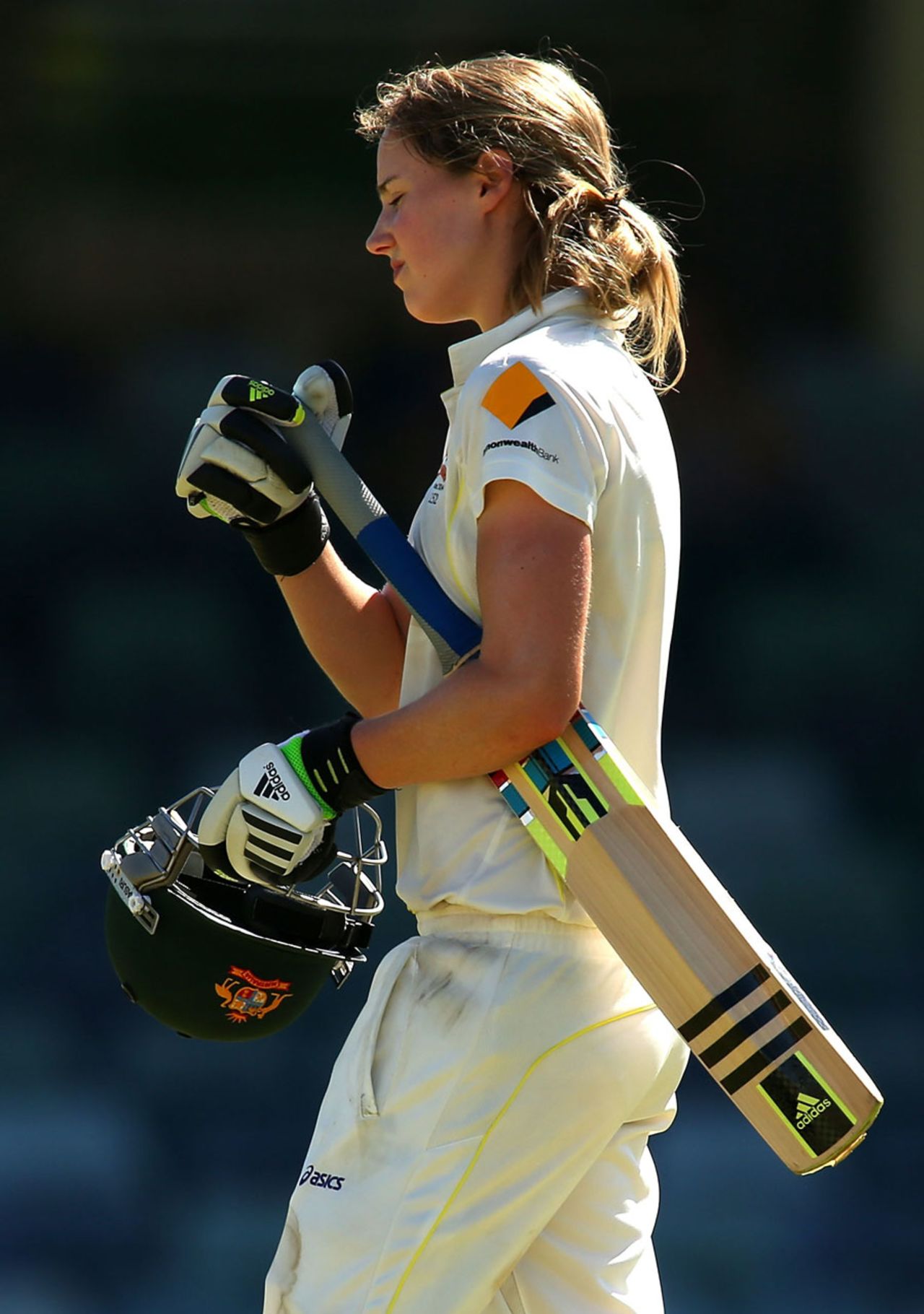 Ellyse Perry departs after making 71, Australia v England, Only women's Test, Perth, 2nd day, January 11, 2013