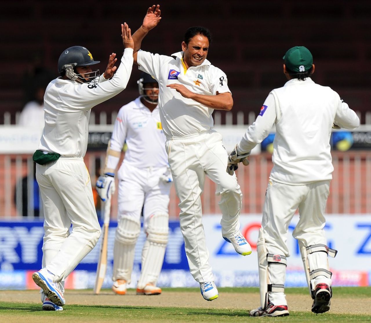 Abdur Rehman struck in the first over after lunch, Pakistan v Sri Lanka, 3rd Test, Sharjah, 1st day, January 16, 2014