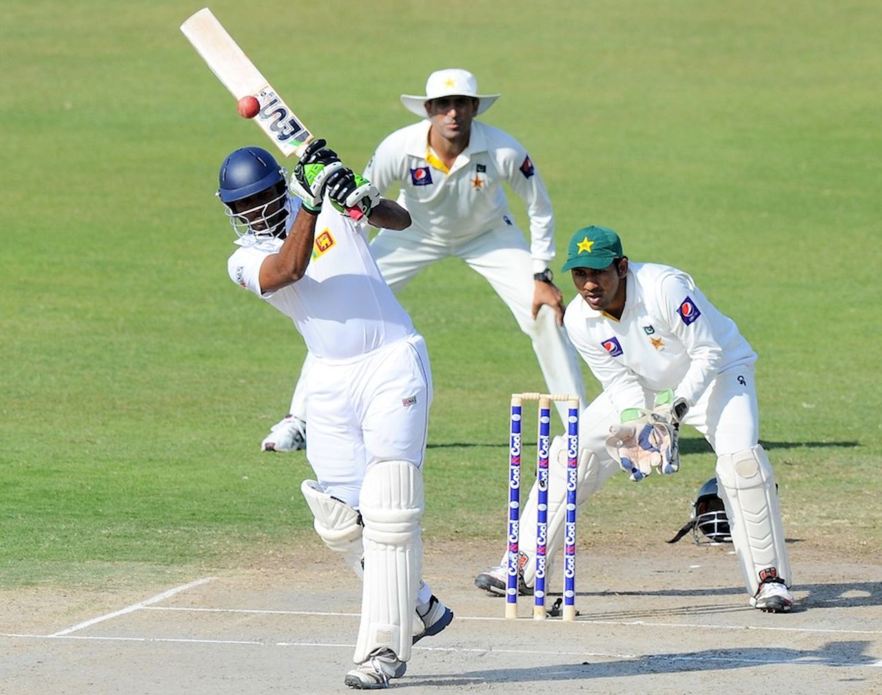 Dilruwan Perera hits down the ground, Pakistan v Sri Lanka, 3rd Test, Sharjah, 2nd day, January 17, 2014