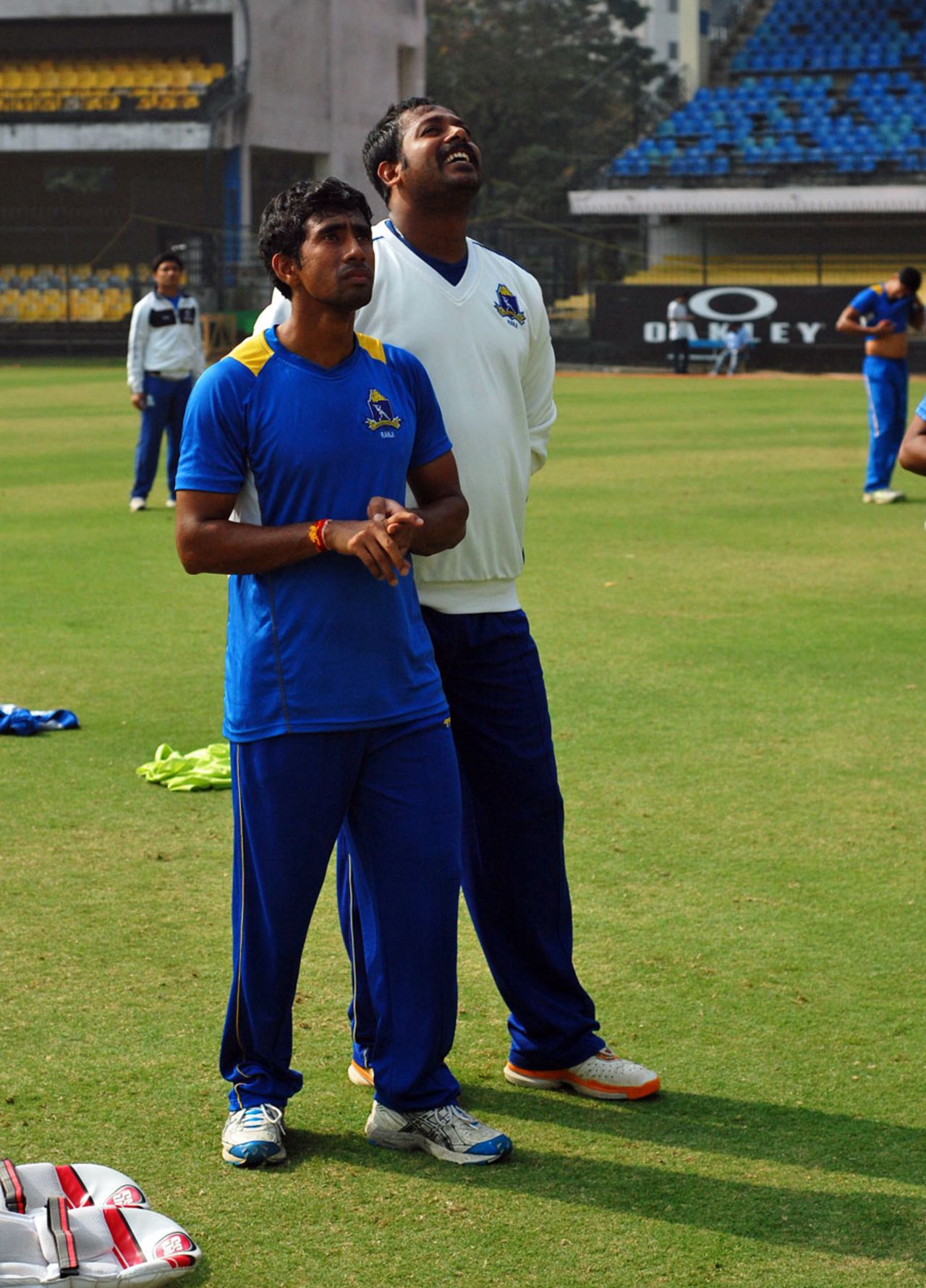 Wriddhiman Saha and Shib Shankar Paul at Bengal's practice session, Bengal v Maharashtra, Ranji Trophy 2013-14, semi-final, Indore, January 17, 2014