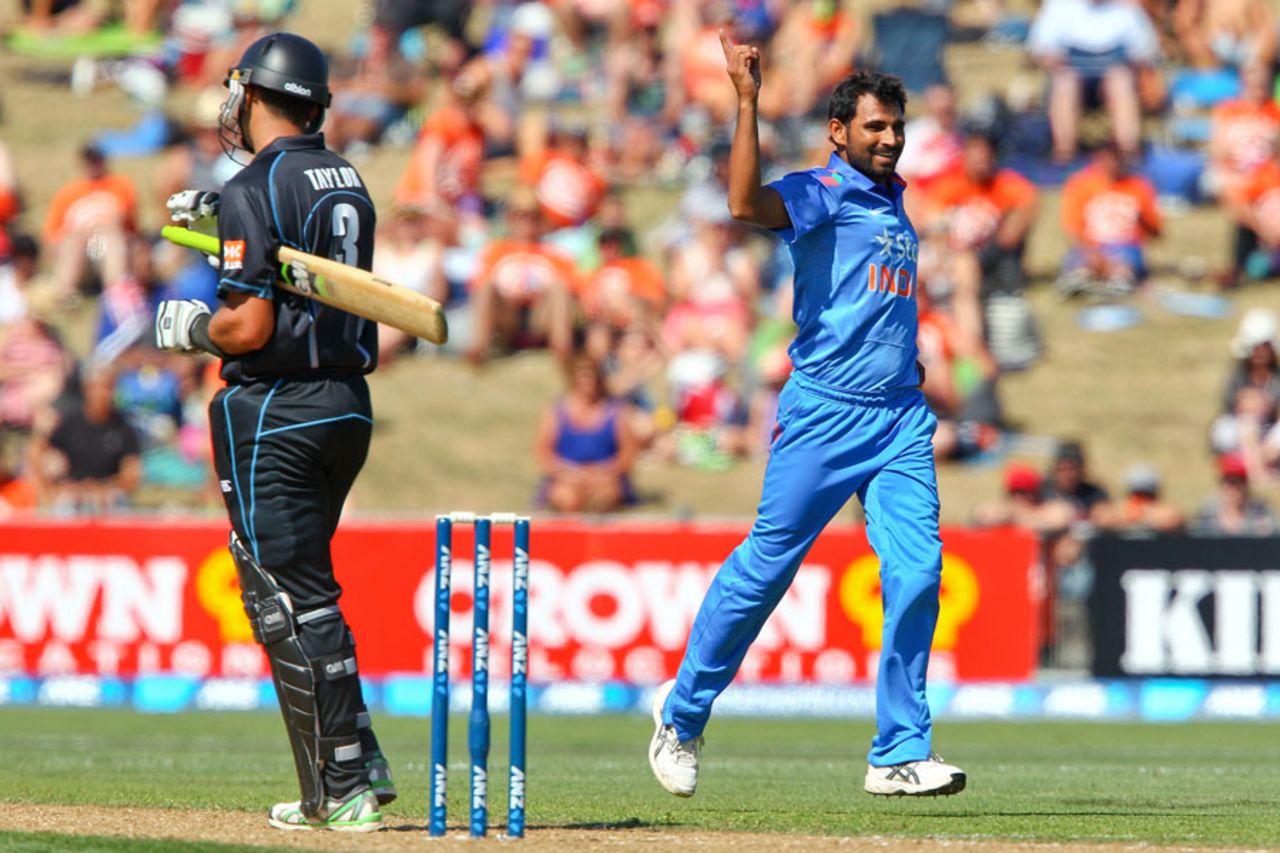 Mohammed Shami had Ross Taylor caught behind, New Zealand v India, 1st ODI, Napier, January 19, 2014
