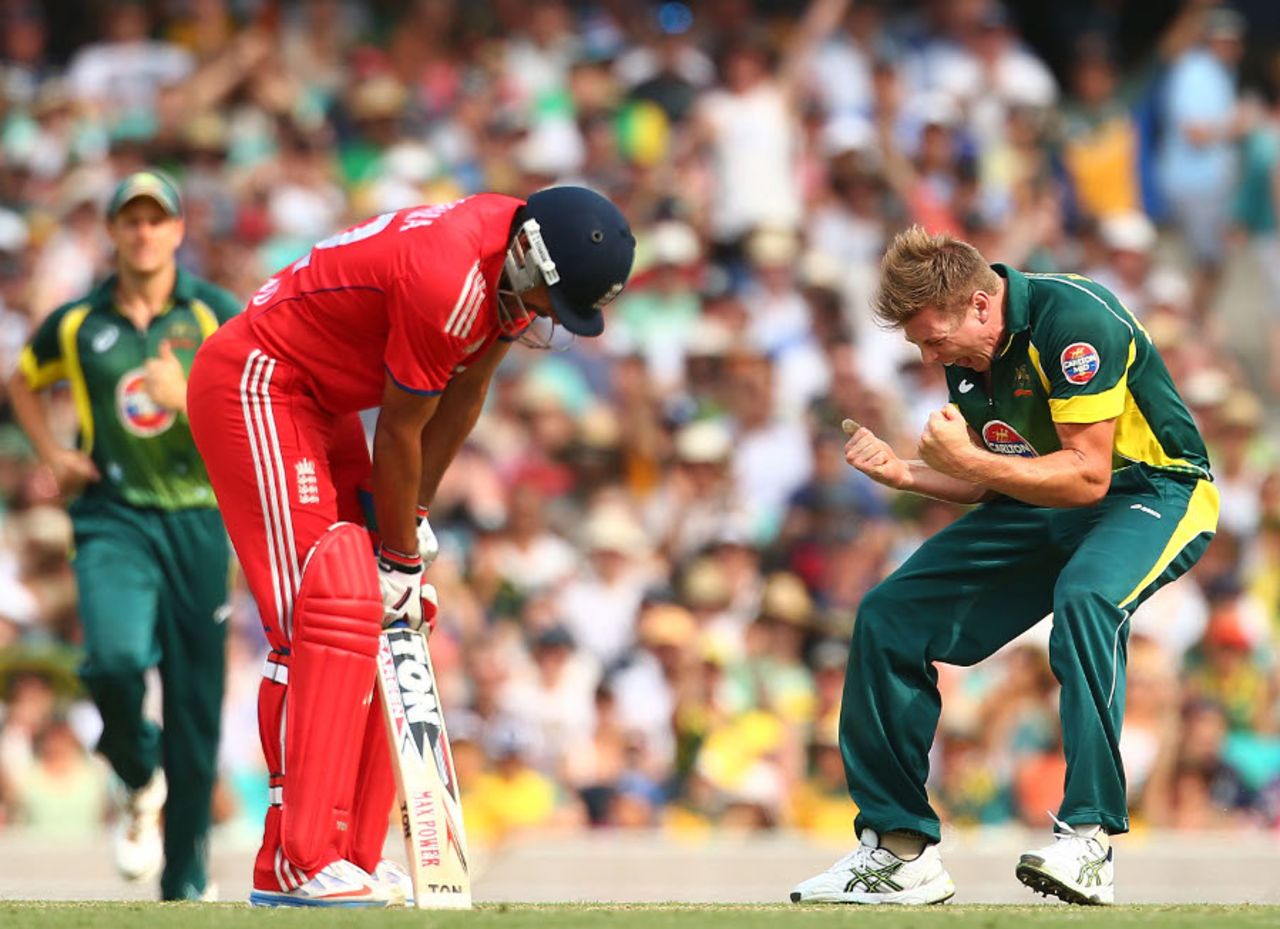 James Faulkner removed Ravi Bopara, Australia v England, 3rd ODI, Sydney, January 19, 2014