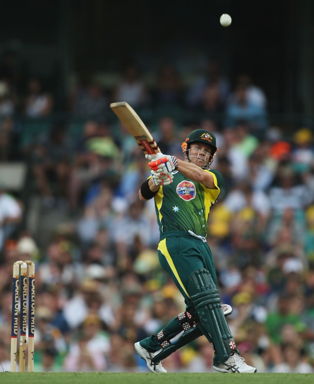 David Warner goes for a pull during his half-century, Australia v England, 3rd ODI, Sydney, January 19, 2014