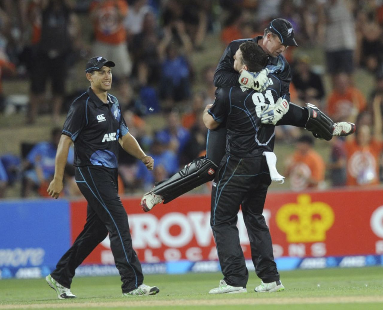 Mitchell McClenaghan is congratulated after a wicket, New Zealand v India, 1st ODI, Napier, January 19, 2014