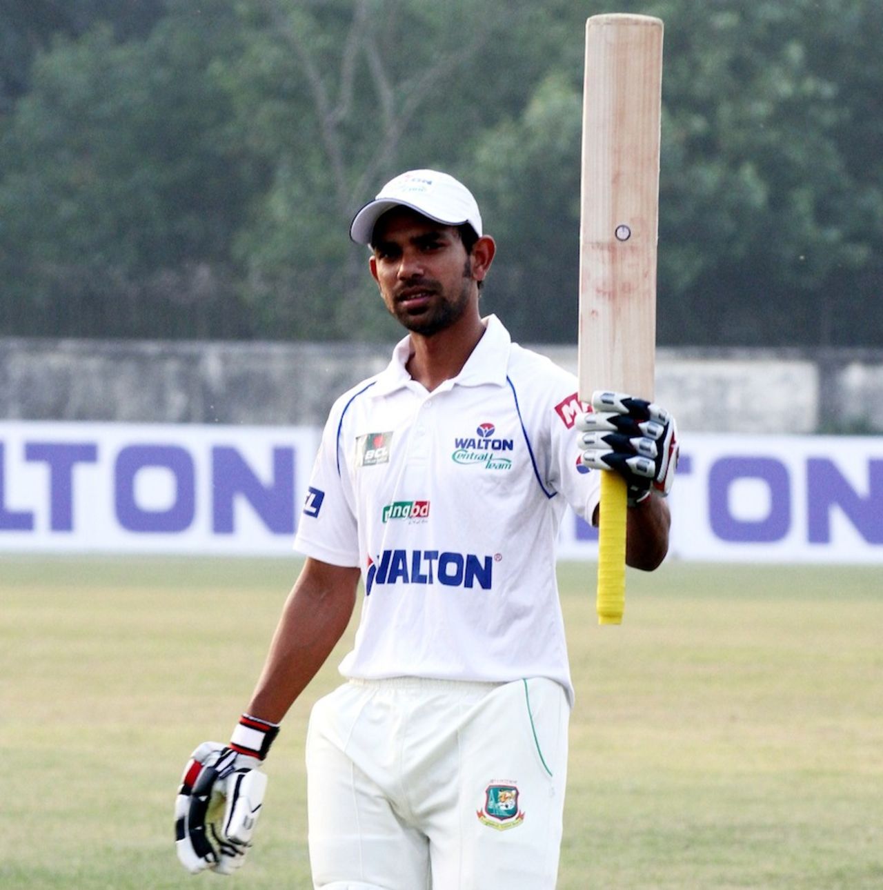 Marshall Ayub scored a century in the second innings, Central Zone v South Zone, Bangladesh Cricket League, 2nd day, Savar, January 19, 2014