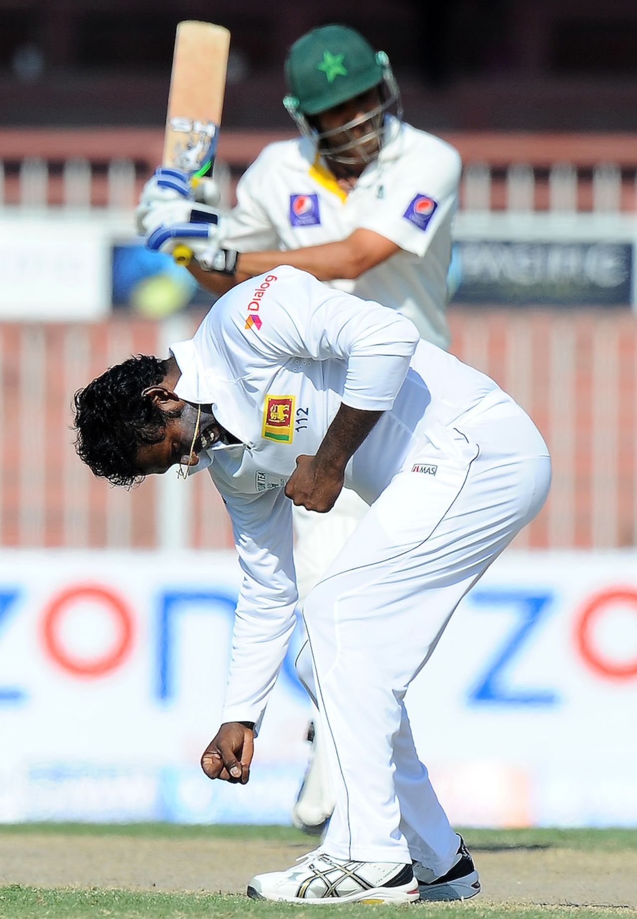 Angleo Mathews celebrates after getting Younis Khan's wicket, Pakistan v Sri Lanka, 3rd Test, Sharjah, 5th day, January 20, 2014