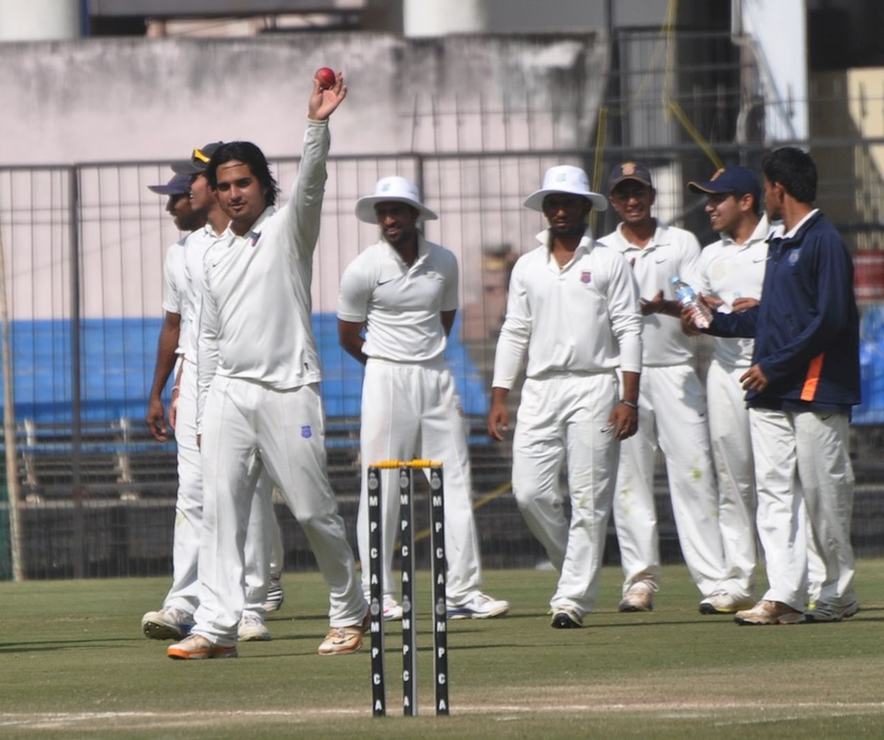 Samad Fallah took three wickets in the second innings and 10 in the match, Bengal v Maharashtra, Ranji Trophy, semi-final, Indore, 3rd day, January 20, 2014