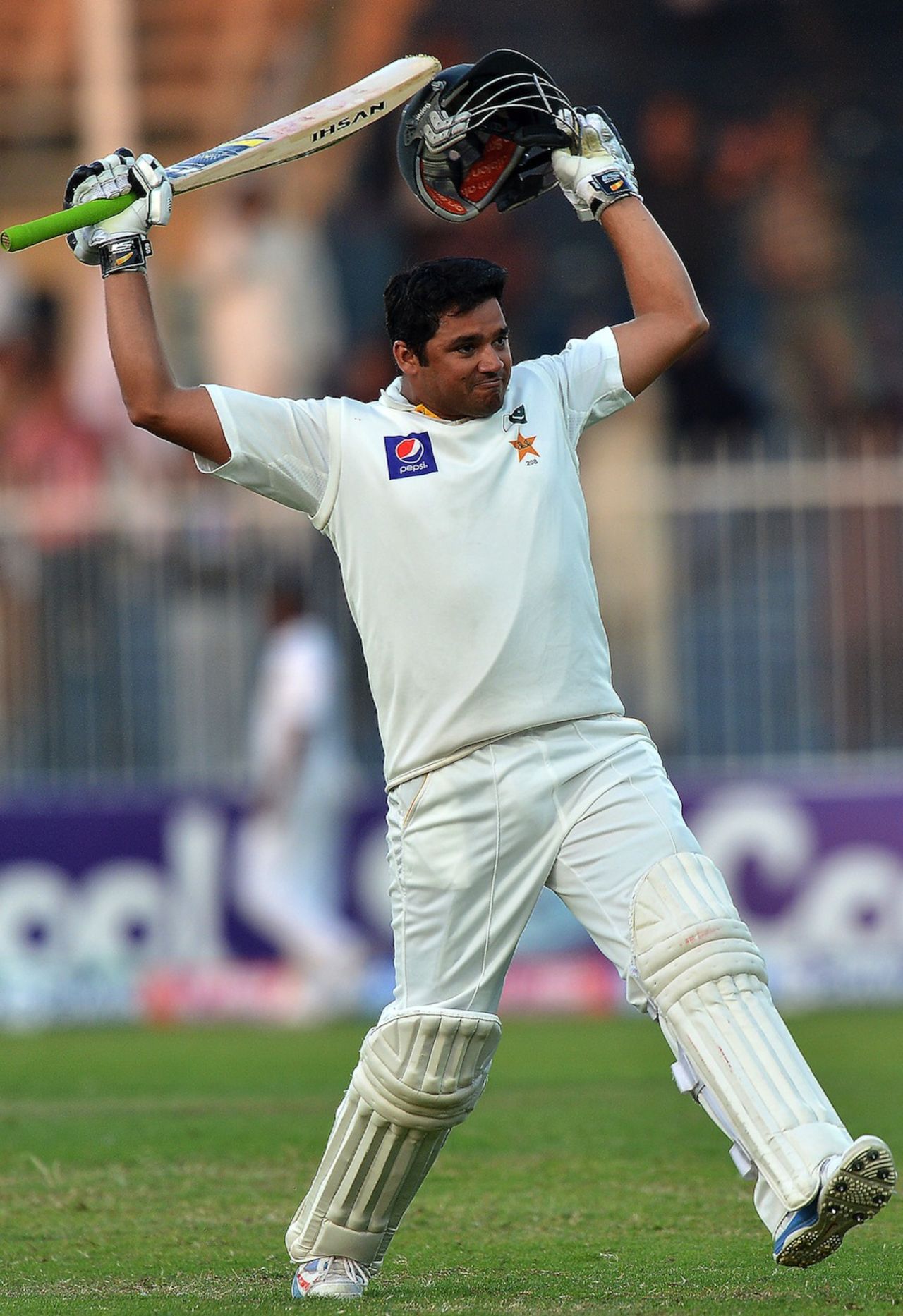 Azhar Ali celebrates his fifth Test hundred, Pakistan v Sri Lanka, 3rd Test, Sharjah, 5th day, January 20, 2014