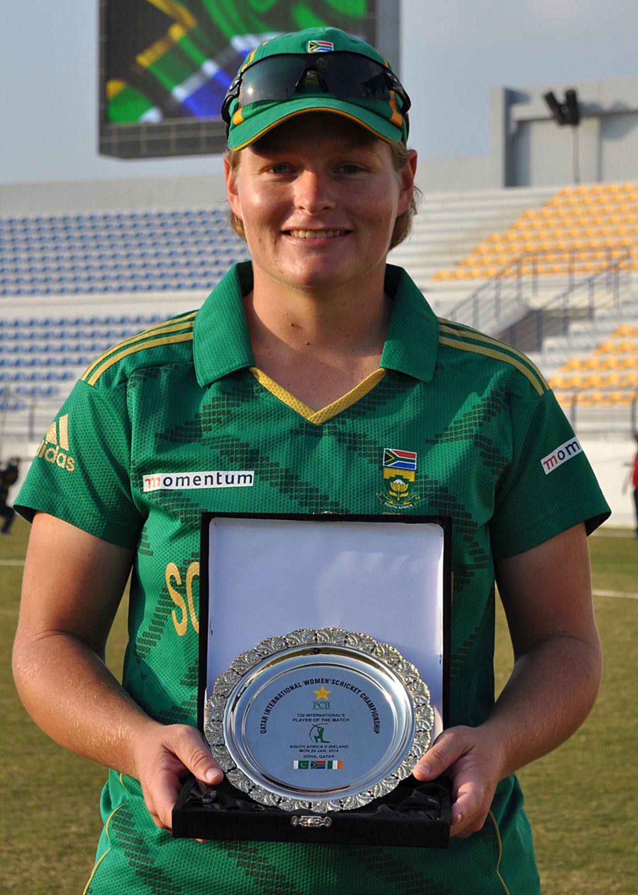 Lizelle Lee with her Player for the Match award, Ireland v South Africa, PCB Qatar Women's 20-over Tri-Series, Doha, January 20, 2014