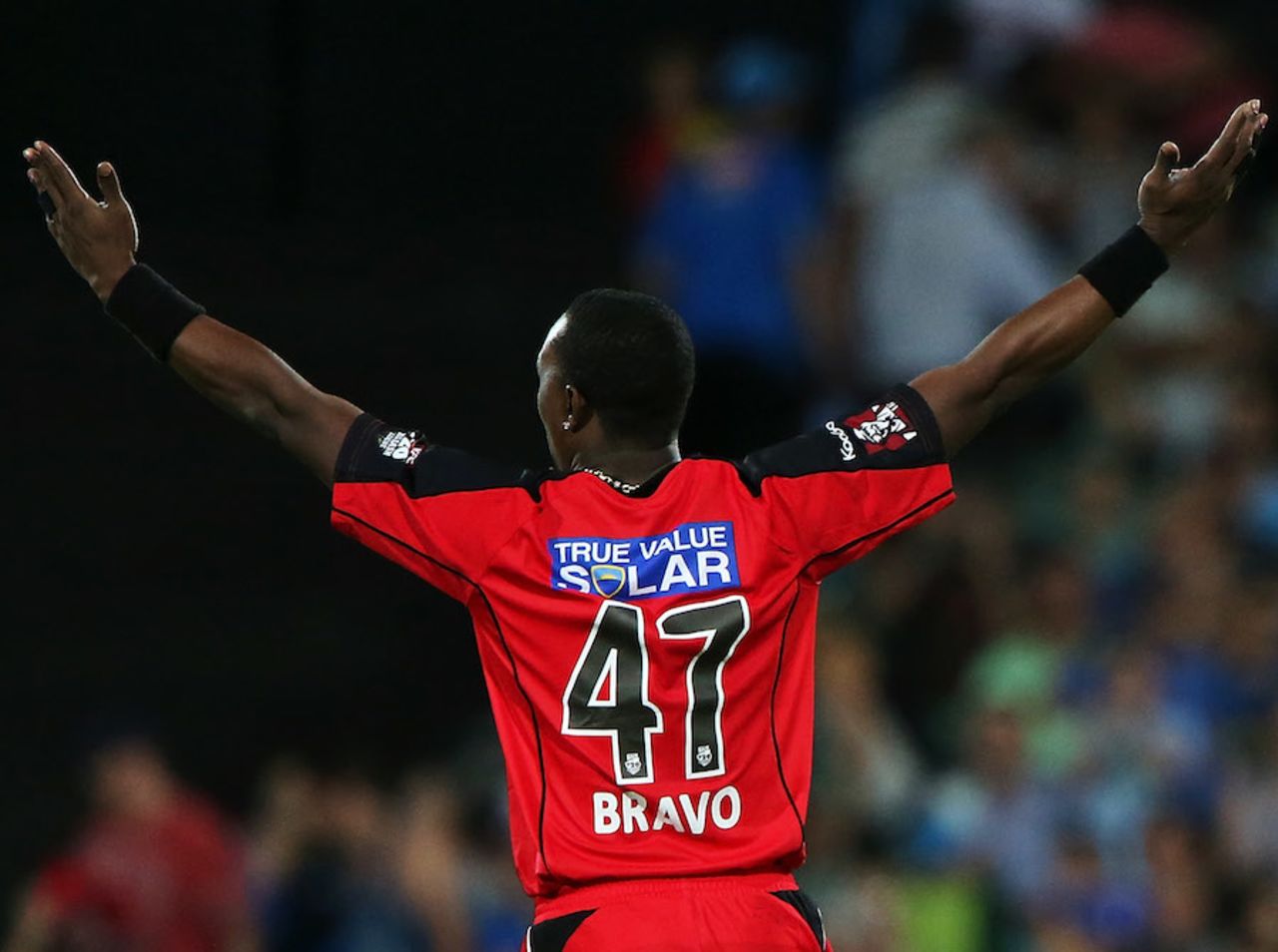 Dwayne Bravo starred with an all-round performance in Renegades' thrilling win, Adelaide Strikers v Melbourne Renegades, Big Bash League, Adelaide, January 22, 2014