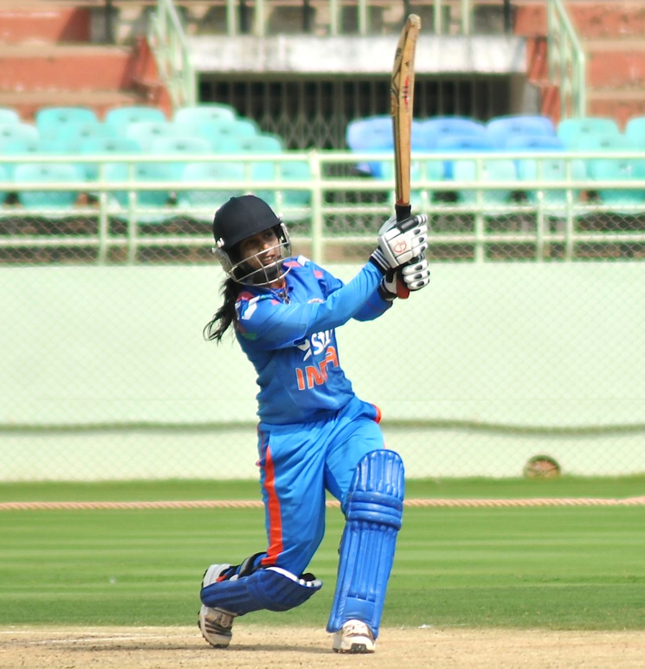 Mithali Raj launches into one during her century, India v Sri Lanka, 3rd women's ODI, Visakhapatnam, January 23, 2014