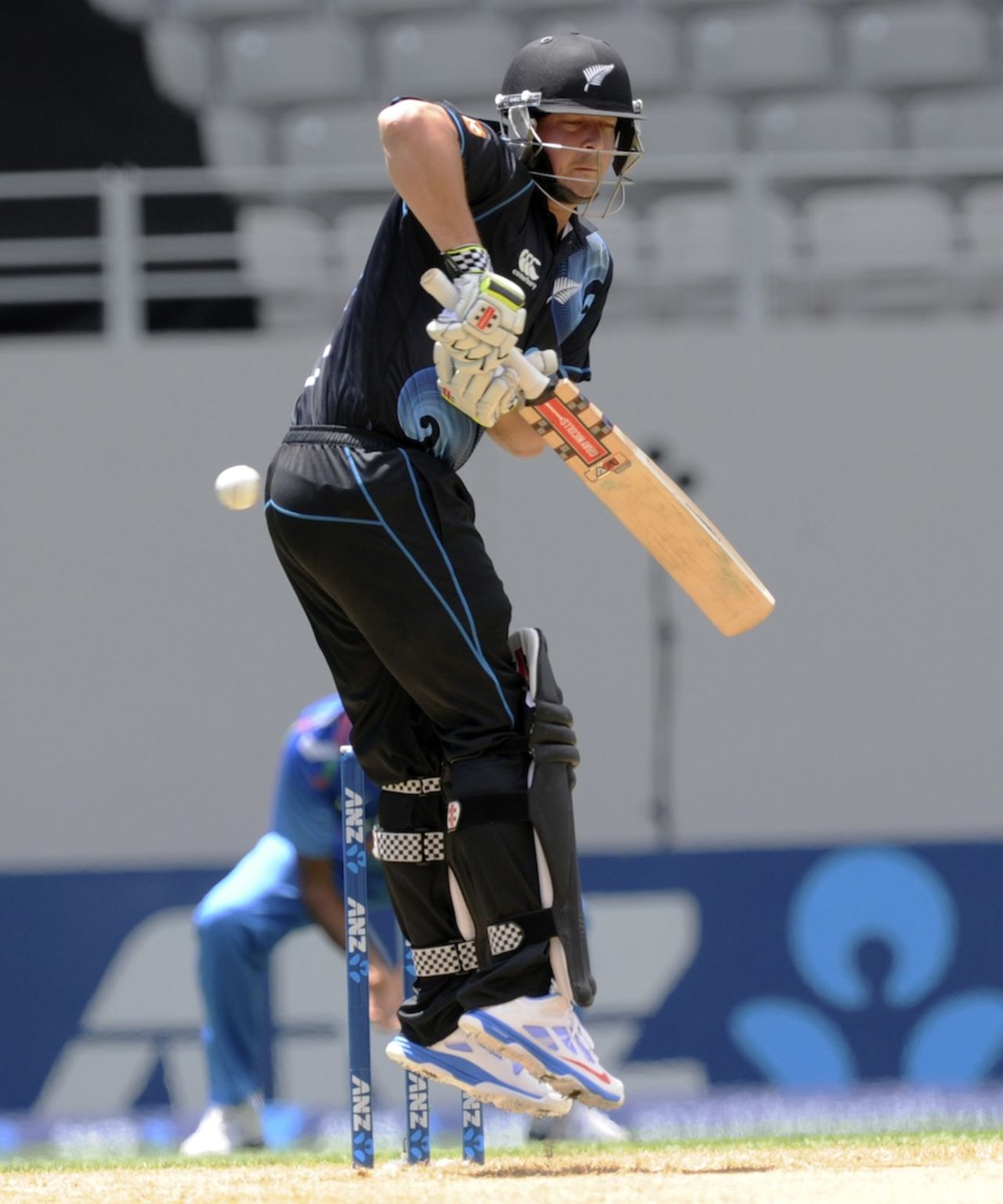 Jesse Ryder plays one off his hips, New Zealand v India, 3rd ODI, Auckland, January 25, 2014