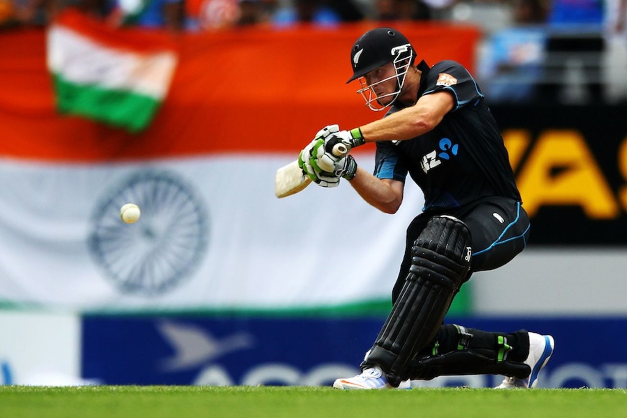 Martin Guptill goes on the attack, New Zealand v India, 3rd ODI, Auckland, January 25, 2014