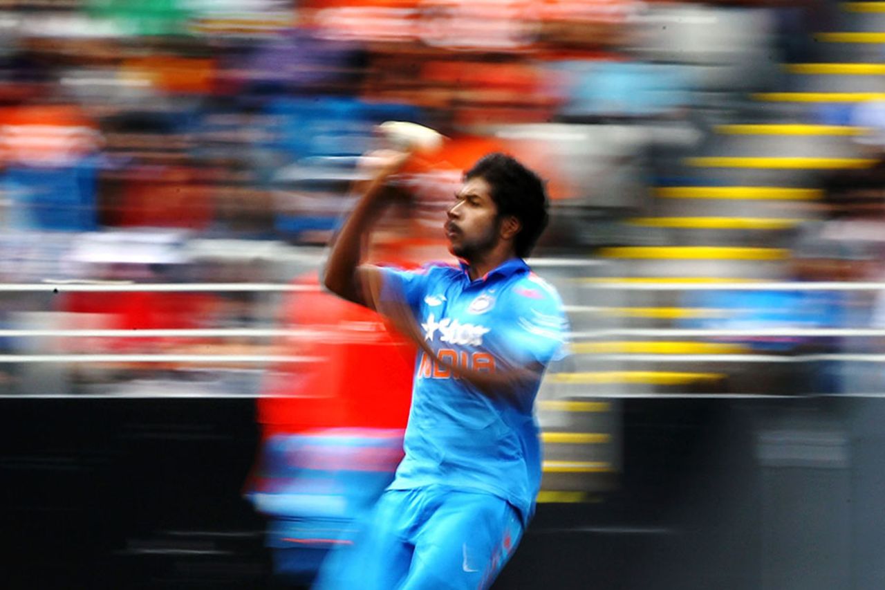Varun Aaron went for 52 in seven overs, New Zealand v India, 3rd ODI, Auckland, January 25, 2014
