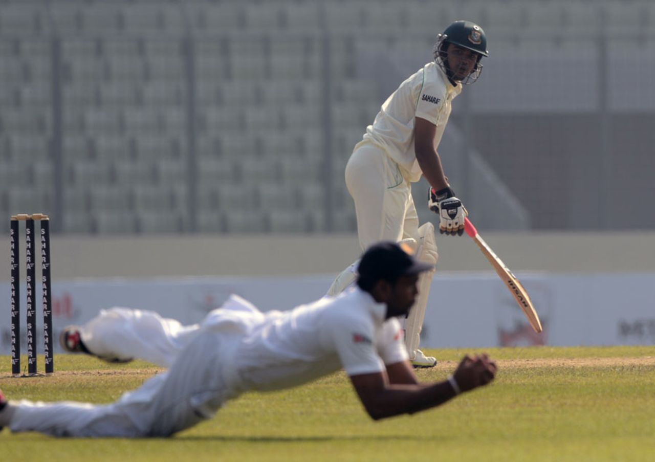 Shamsur Rahman is caught by Kithuruwan Vithanage, Bangladesh v Sri Lanka, 1st Test, Mirpur, 1st day, January 27, 2014