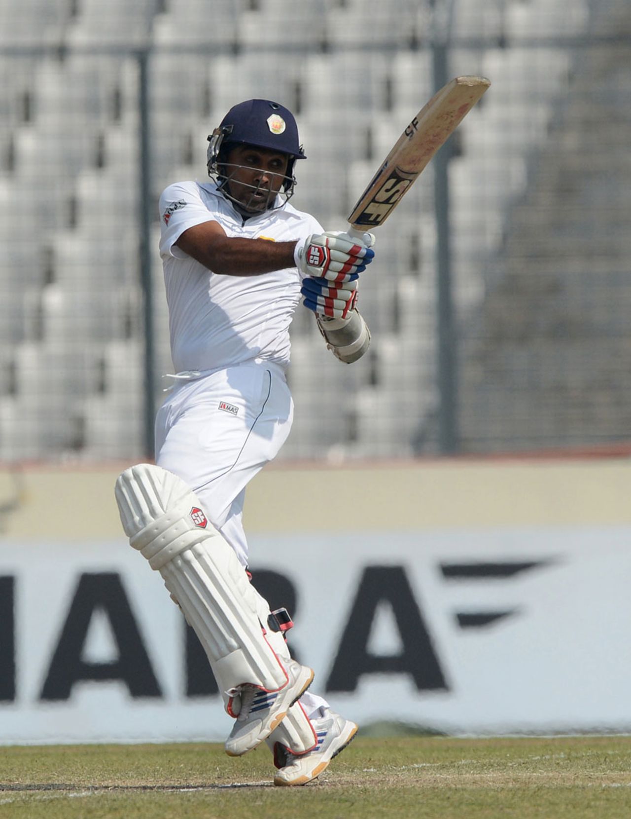 Mahela Jayawardene pulls away, Bangladesh v Sri Lanka, 1st Test, Mirpur, 3rd day, January 29, 2014