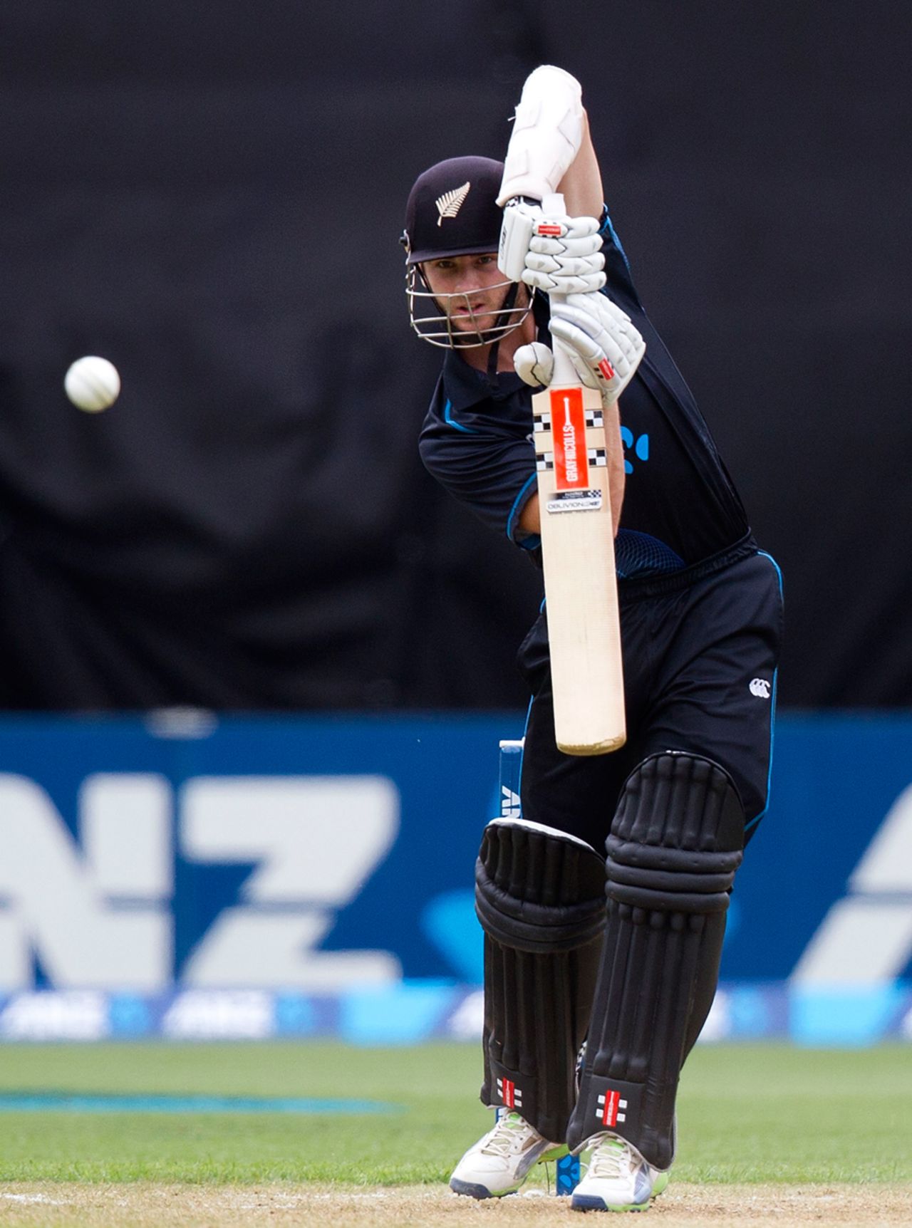 Kane Williamson hits one down the ground, New Zealand v India, 5th ODI, Wellington, January 31, 2014