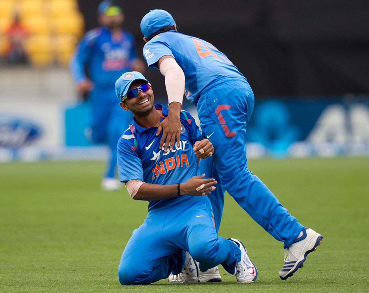 Rohit Sharma congratulates Ajinkya Rahane on catching Jesse Ryder, New Zealand v India, 5th ODI, Wellington, January 31, 2014