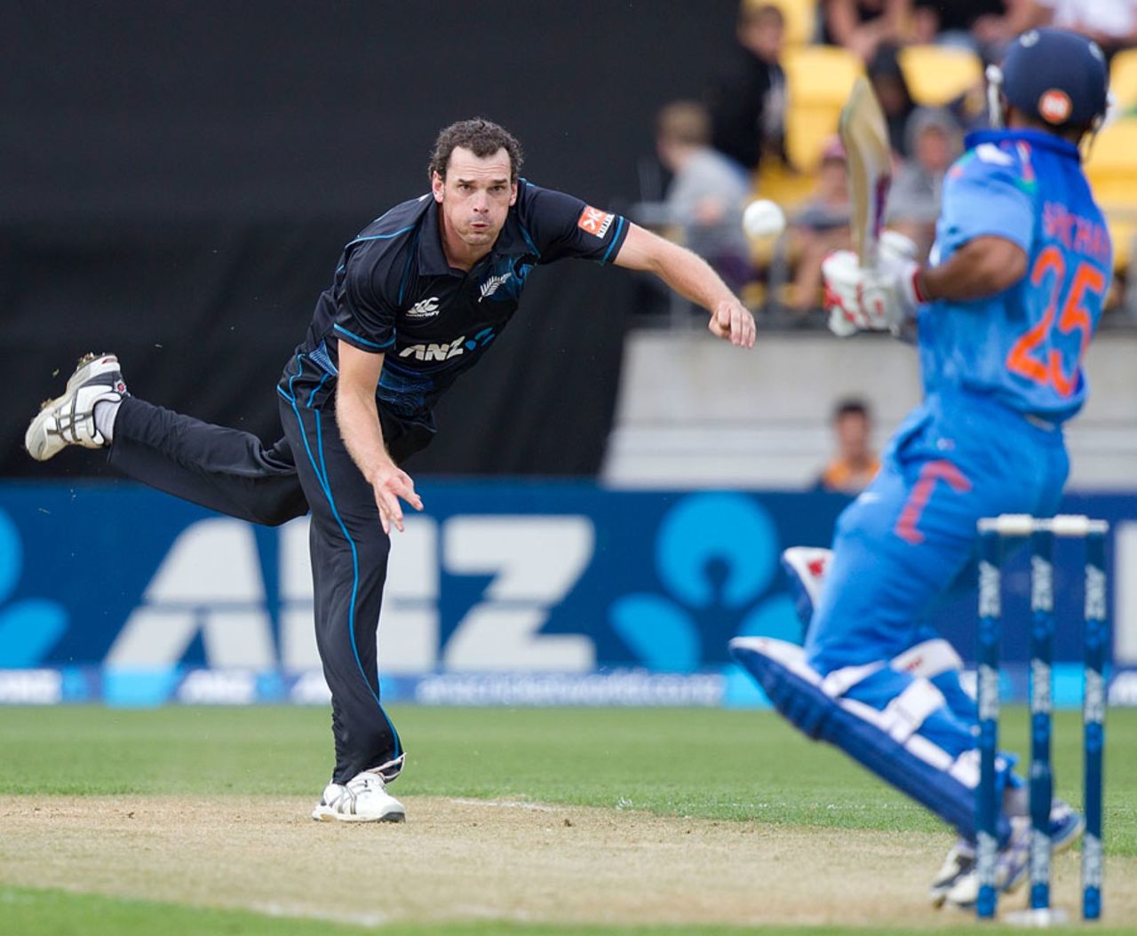 Kyle Mills bowls a short one at Shikhar Dhawan, New Zealand v India, 5th ODI, ton, January 31, 2014