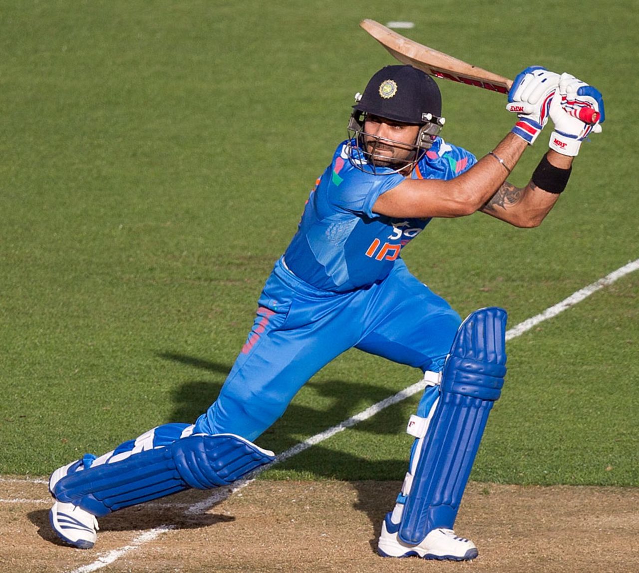 Virat Kohli pierces a gap on the off side, New Zealand v India, 5th ODI, January 31, 2014