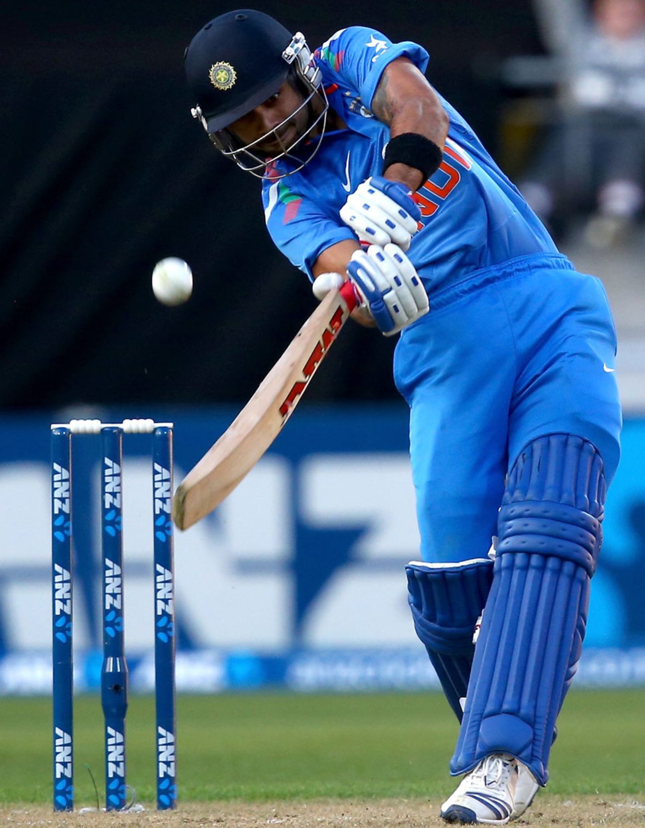 Virat Kohli gets into position to loft over the off side, New Zealand v India, 5th ODI, January 31, 2014