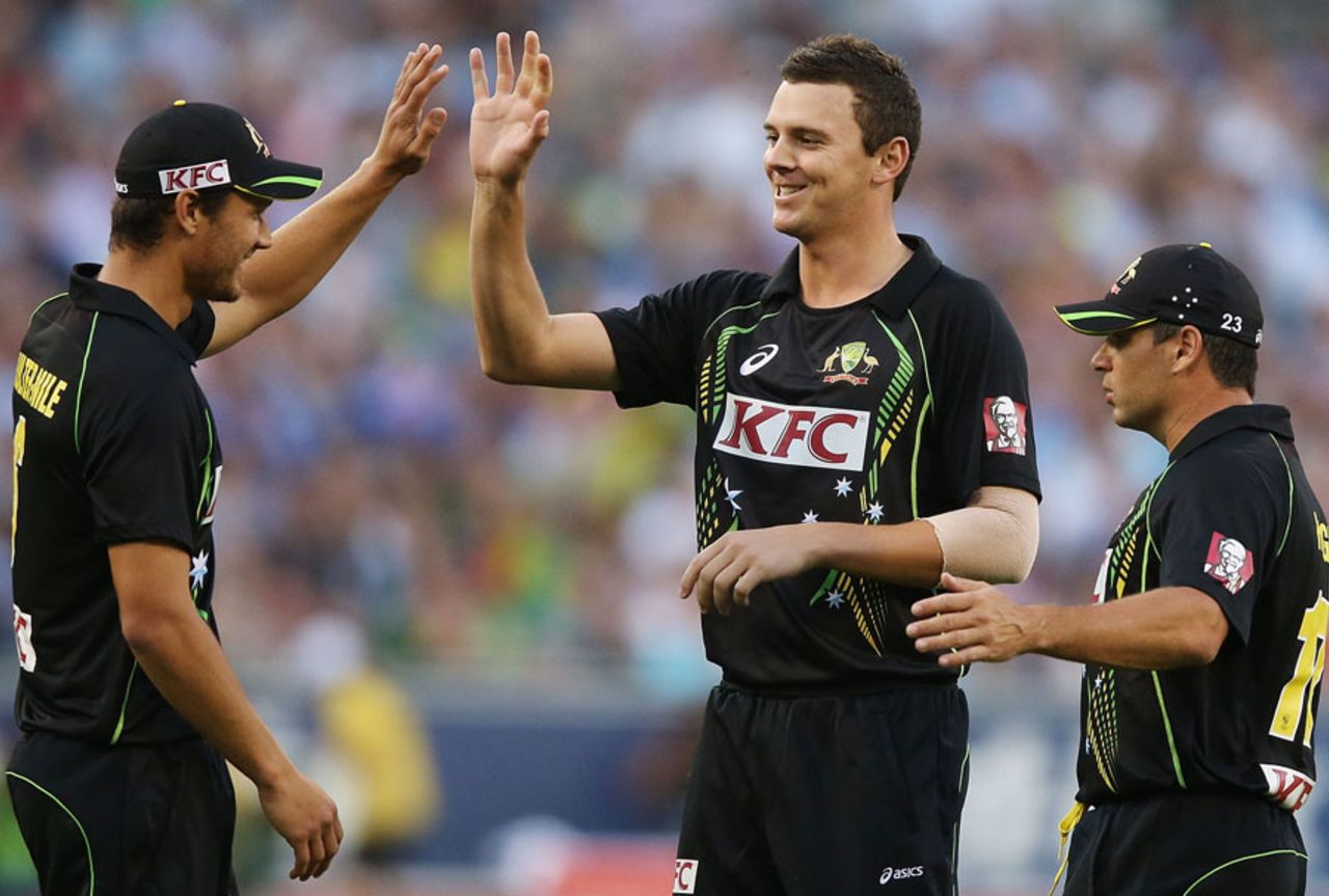 Josh Hazlewood picked up early wickets, Australia v England, 2nd T20, Melbourne, January 31, 2014
