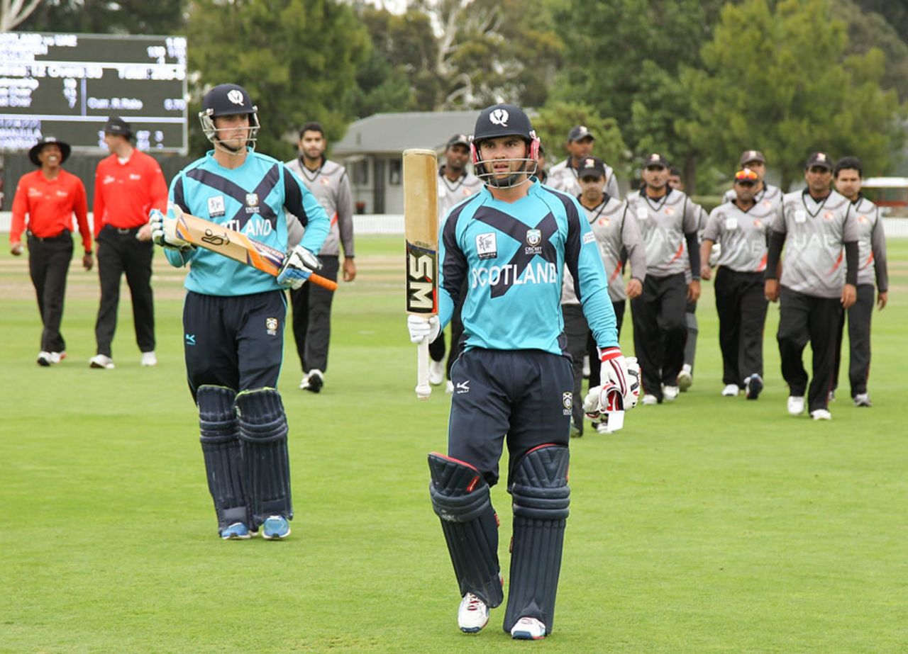 Preston Mommsen takes in the applause for his unbeaten ton, Cricket World Cup Qualifier, final, Lincoln, February 1, 2014