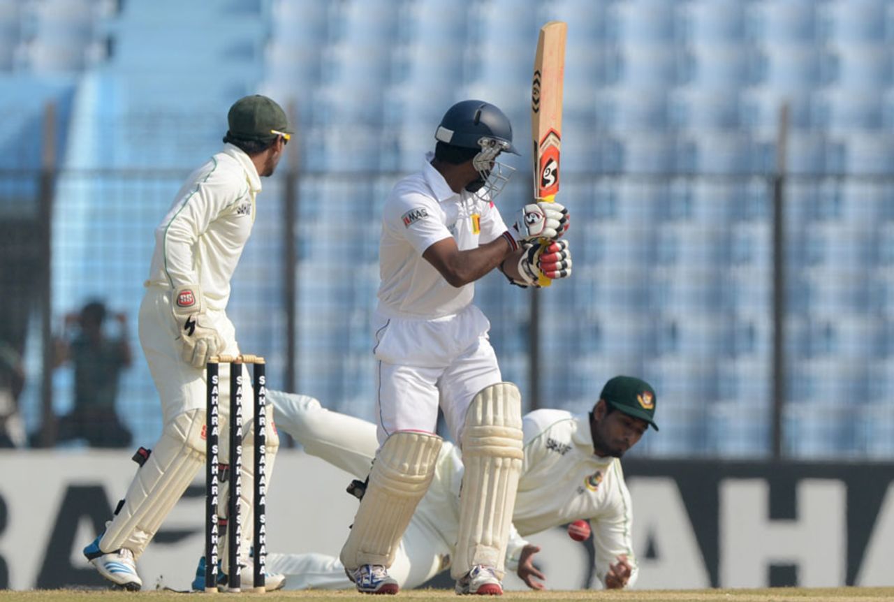 Mahmudullah attempts a catch off Kaushal Silva, Bangladesh v Sri Lanka, 2nd Test, Chittagong, 1st day, February 4, 2014