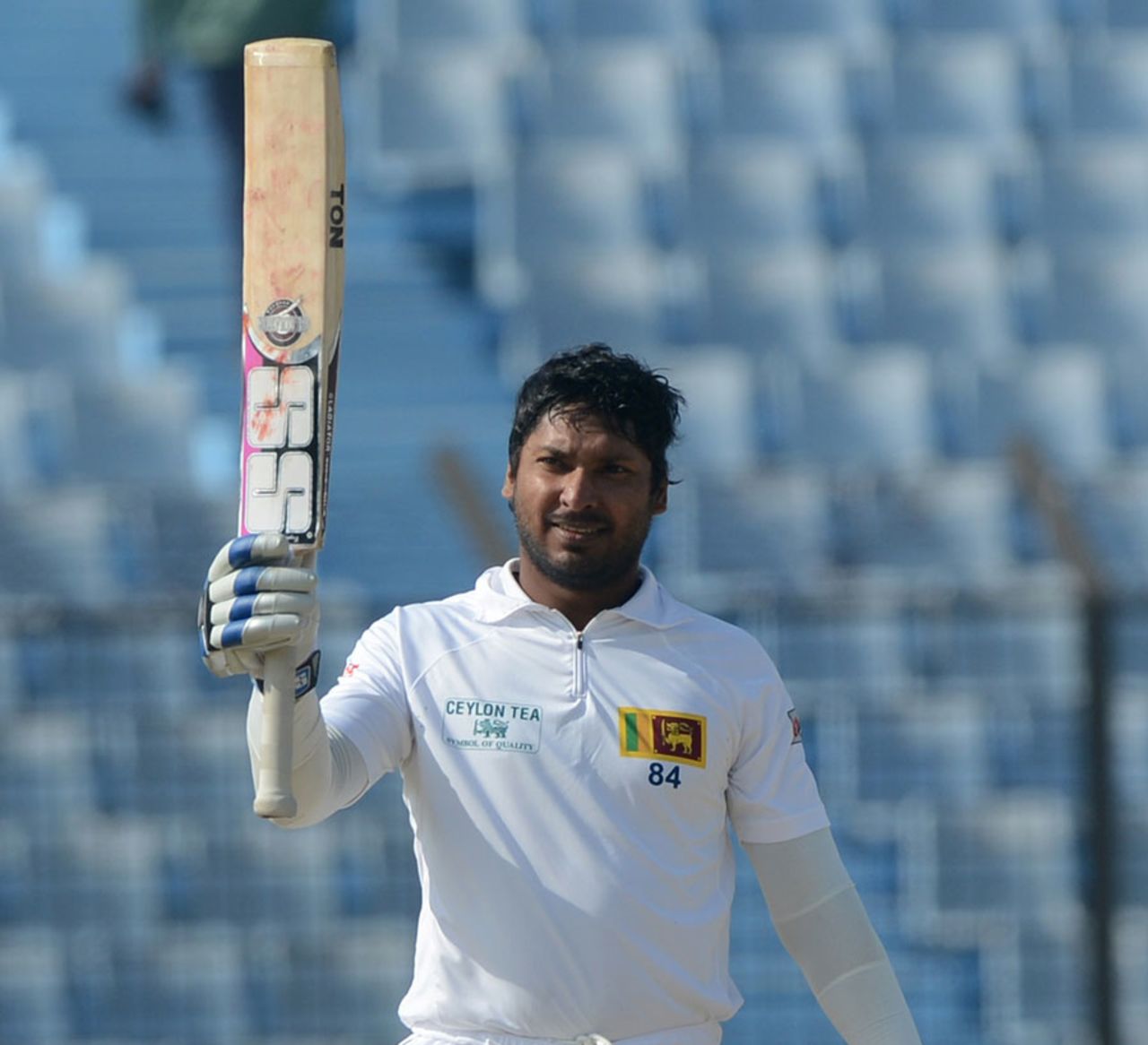 Kumar Sangakkara signals Test century No. 34, Bangladesh v Sri Lanka, 2nd Test, Chittagong, 1st day, February 4, 2014