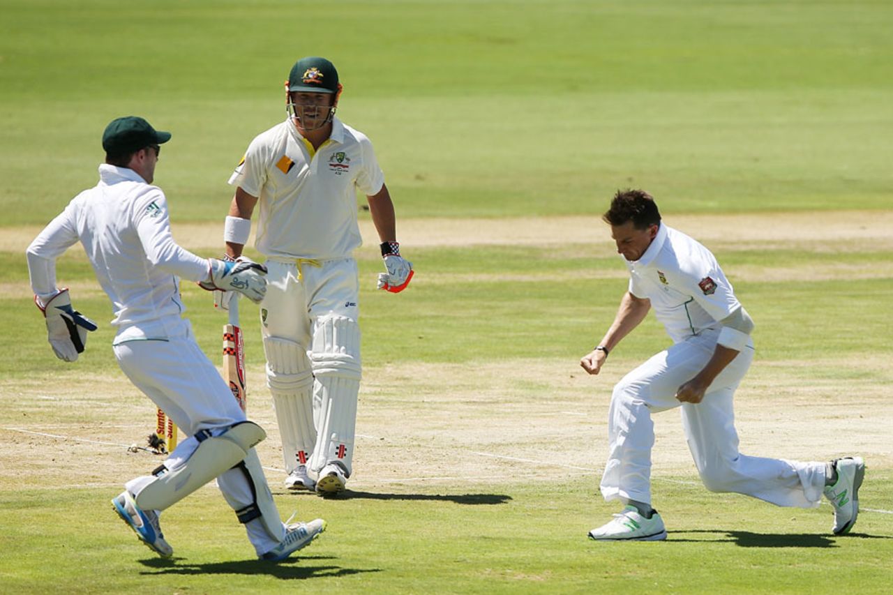 Dale Steyn struck first when he removed David Warner, South Africa v Australia, 1st Test, Centurion, 1st day, February 12, 2014