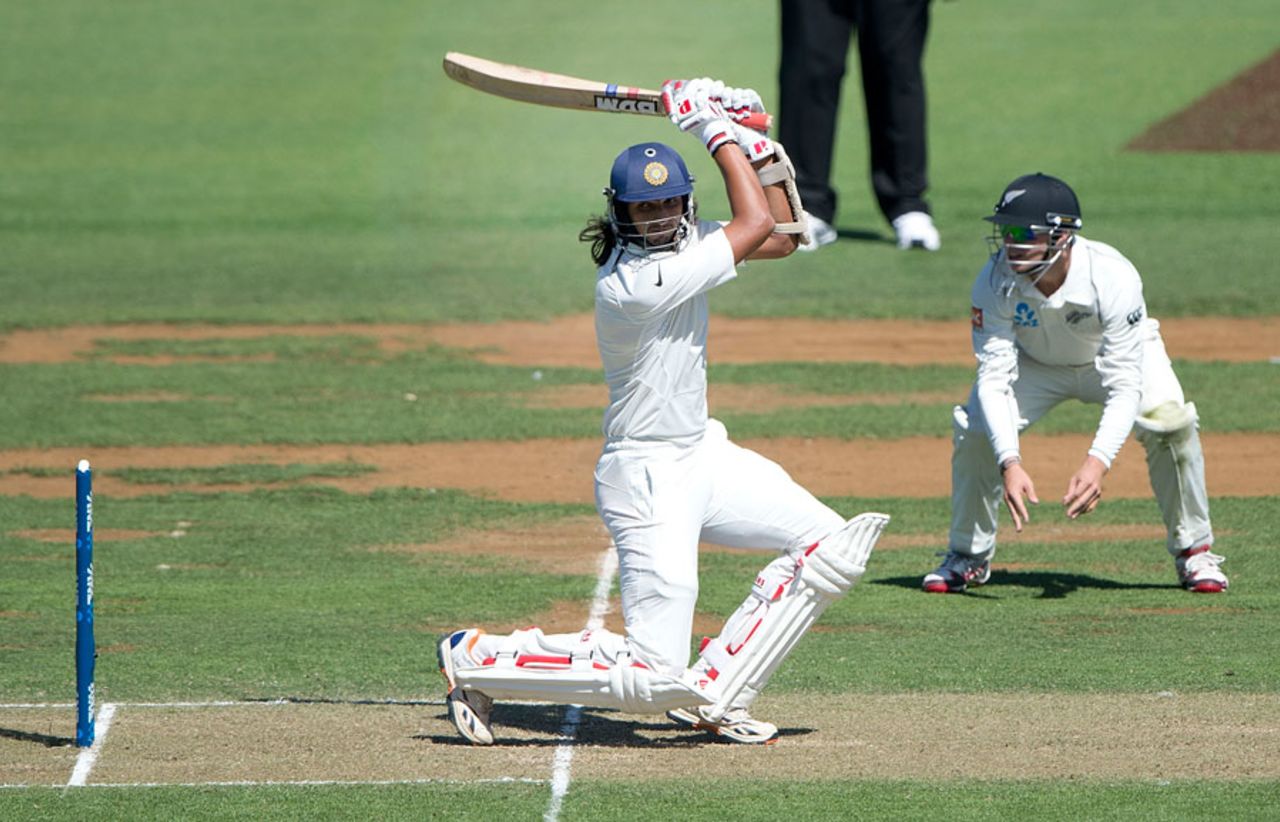 Ishant Sharma frustrated as nightwatchman, New Zealand v India, 2nd Test, Wellington, 2nd day, February 15, 2014
