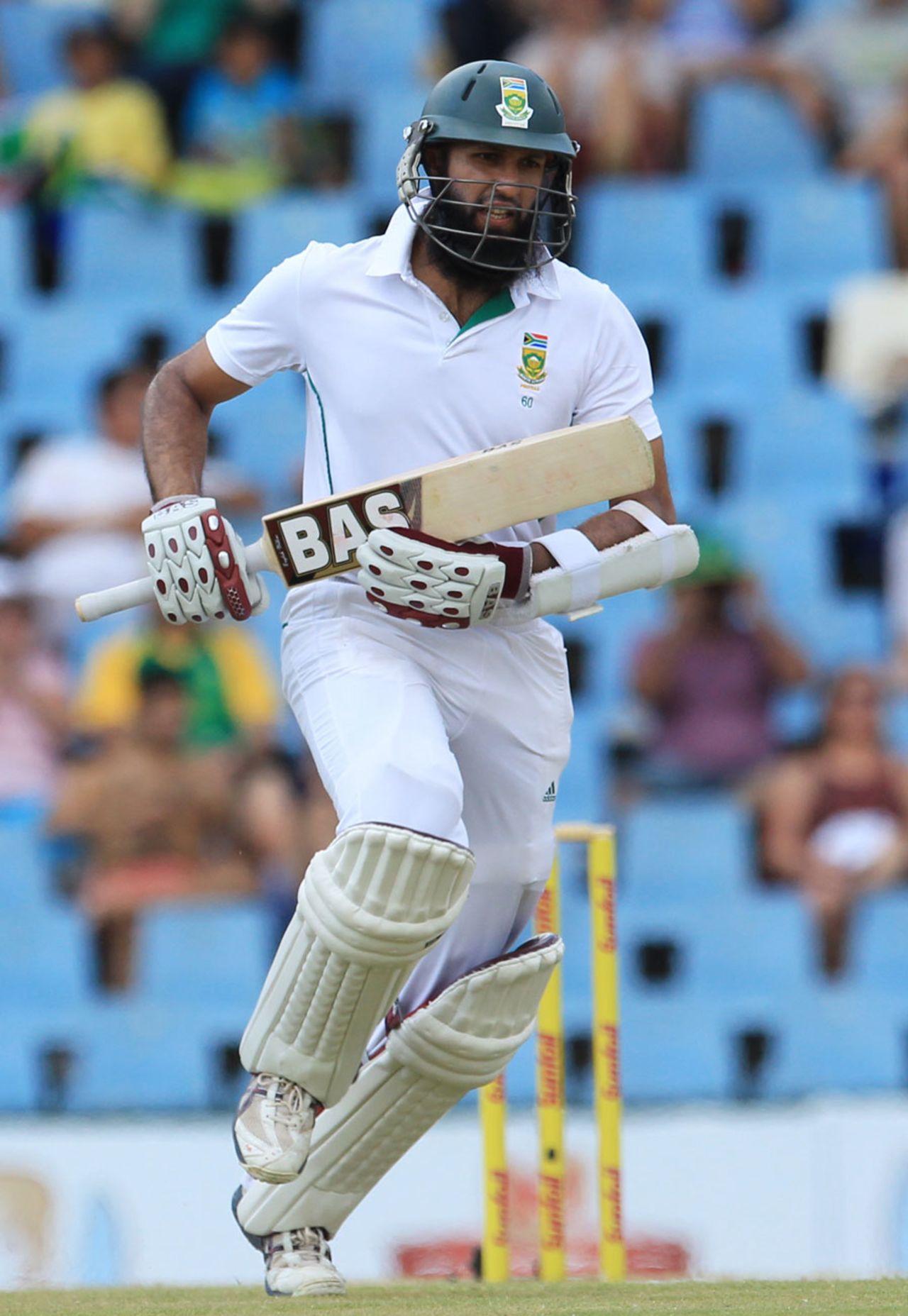 Hashim Amla battled hard to make 35, South Africa v Australia, 1st Test, Centurion, 4th day, February 15, 2014