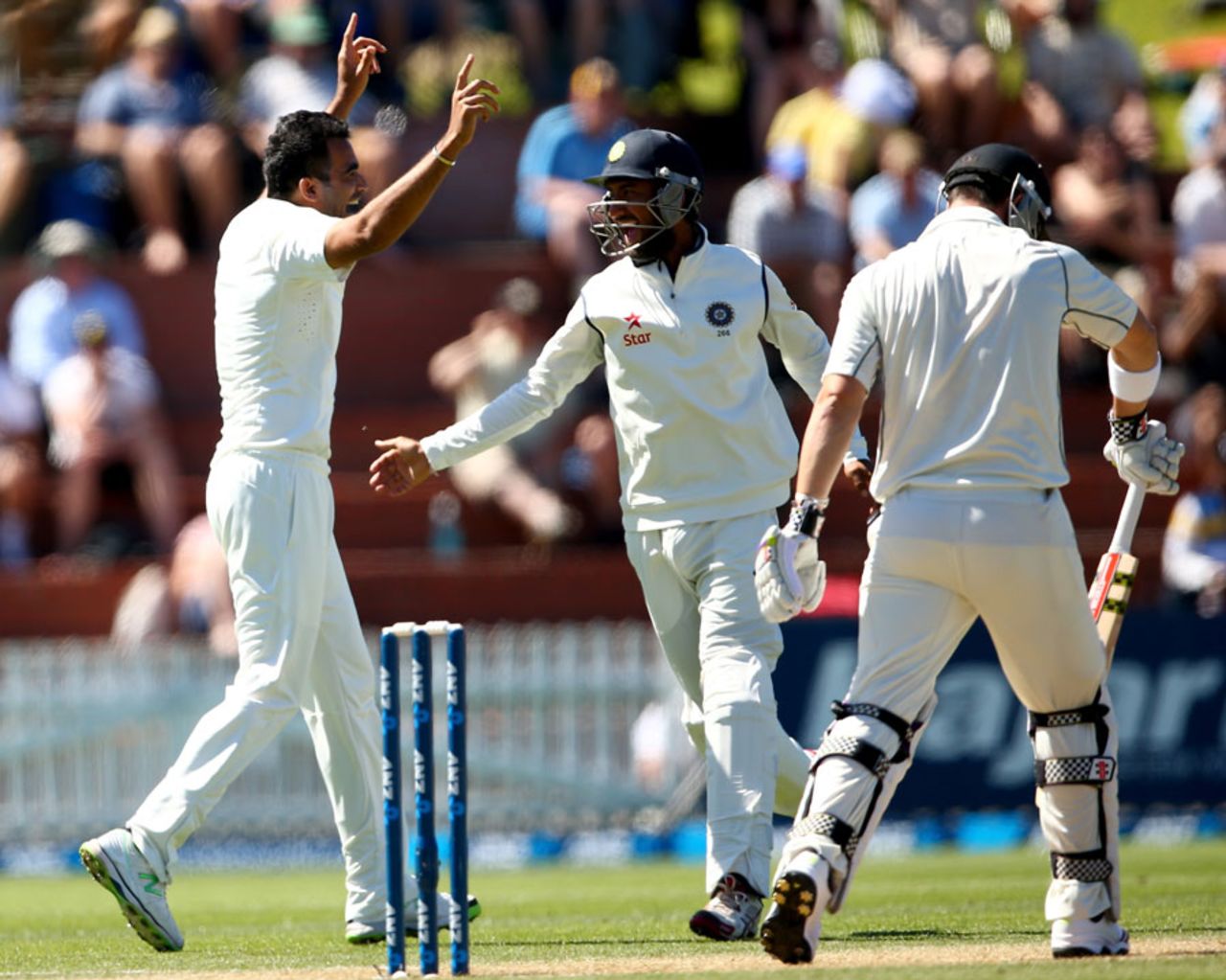 Zaheer Khan celebrates the wicket of Hamish Rutherford, New Zealand v India, 2nd Test, 3rd day, Wellington, February 16, 2014