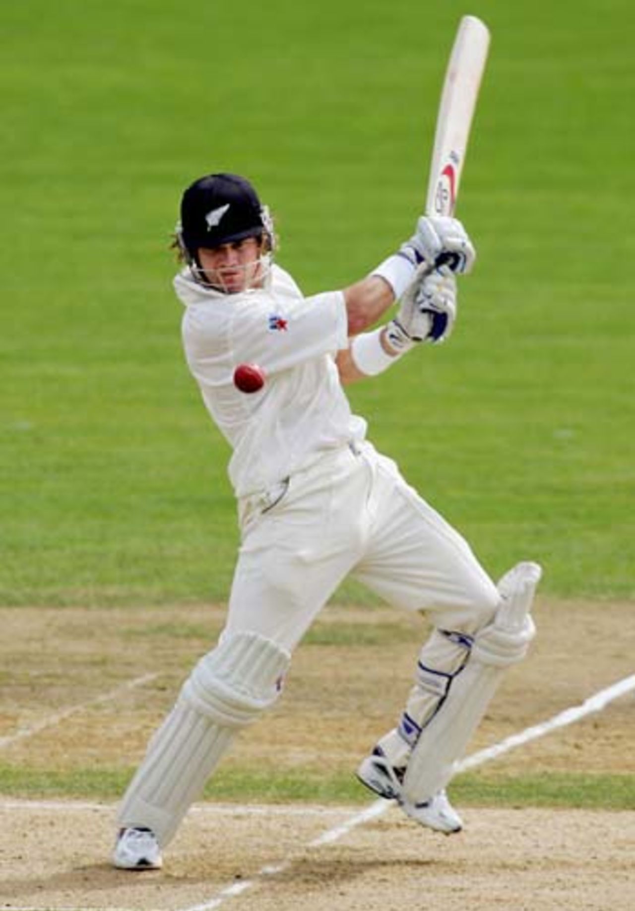 Hamish Marshall cuts, Sri Lanka v New Zealand, 1st day, 1st Test, Napier, April 4, 2005