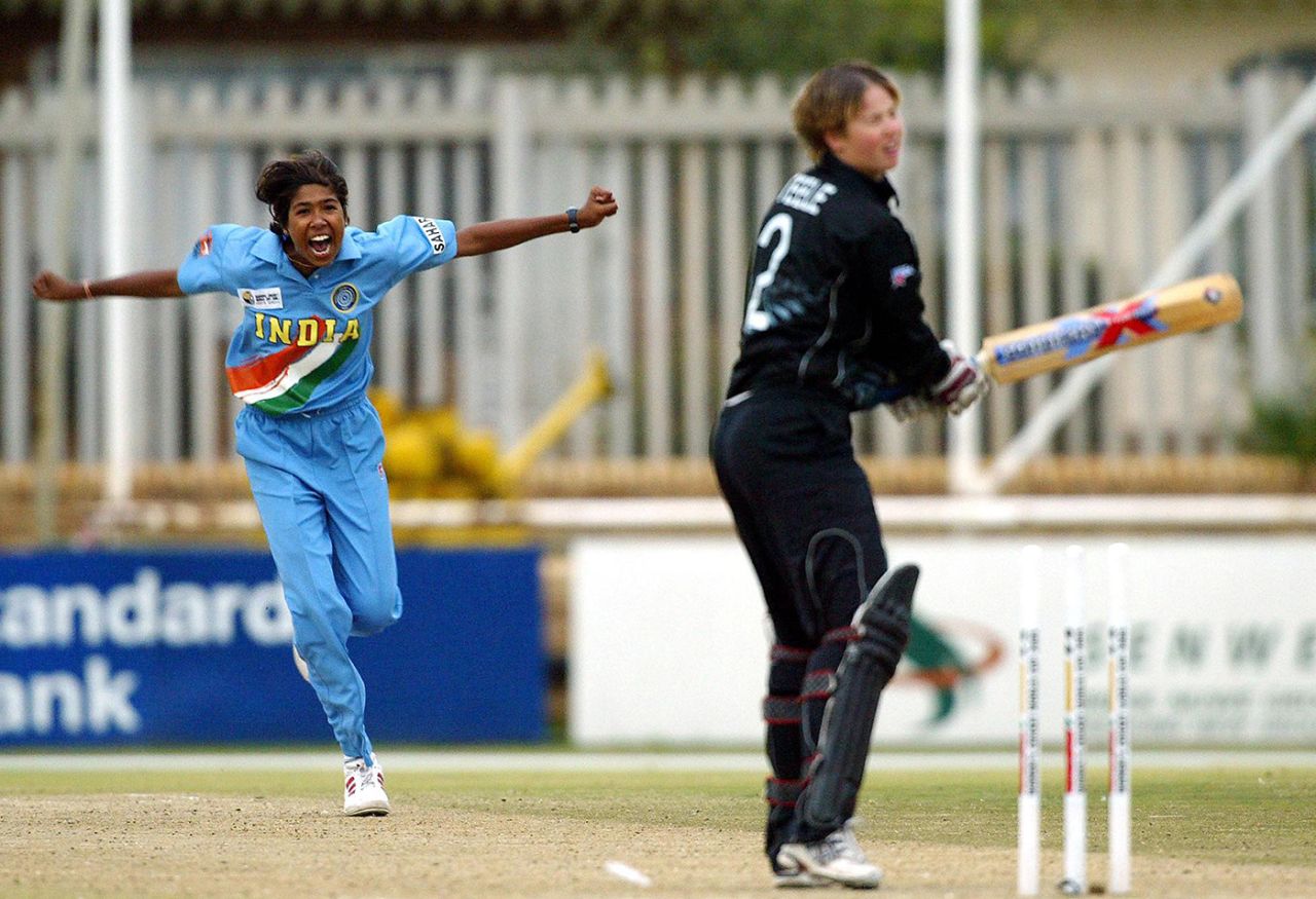 Jhulan Goswami bowls Rebecca Steele to seal victory in the, India v New Zealand, Women's World Cup semi-final, Potchefstroom, April 7, 2005