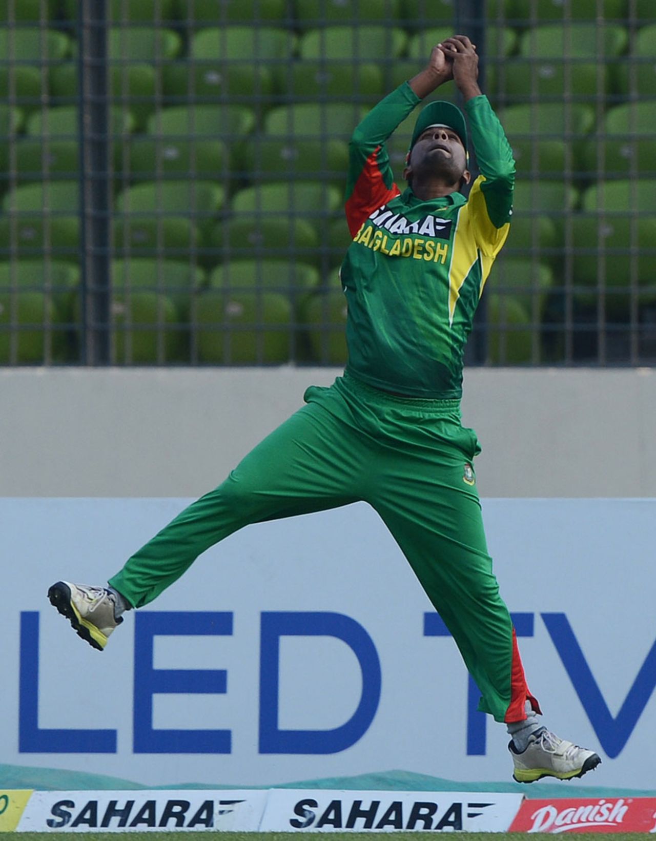 Sohag Gazi fluffs a catch near the boundary, Bangladesh v Sri Lanka, 1st ODI, Mirpur, February 17, 2014