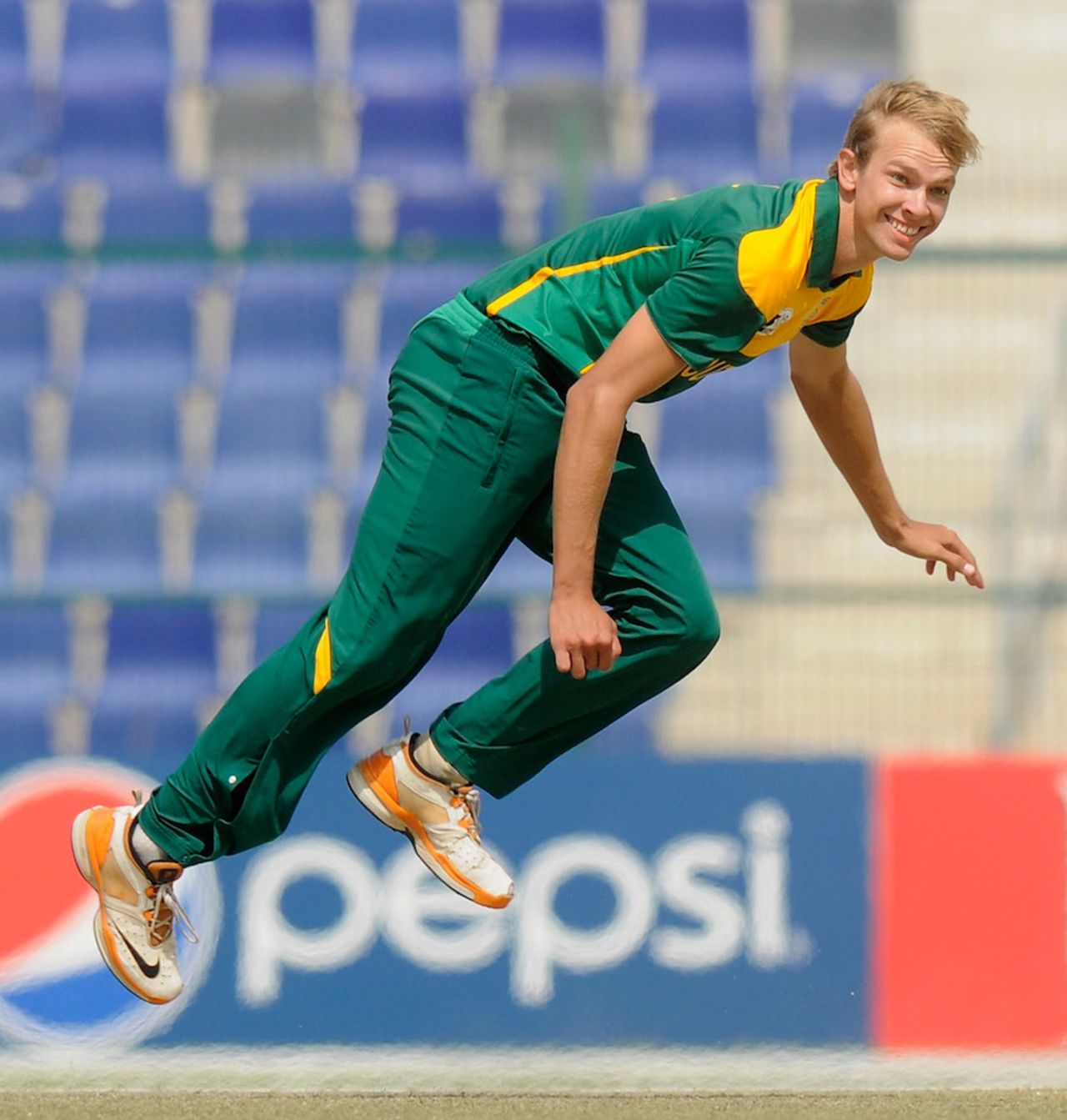 Justin Dill picked up four wickets in his spell, Zimbabwe Under-19s v South Africa Under-19s, Under-19 World Cup, Abu Dhabi, February 18, 2014