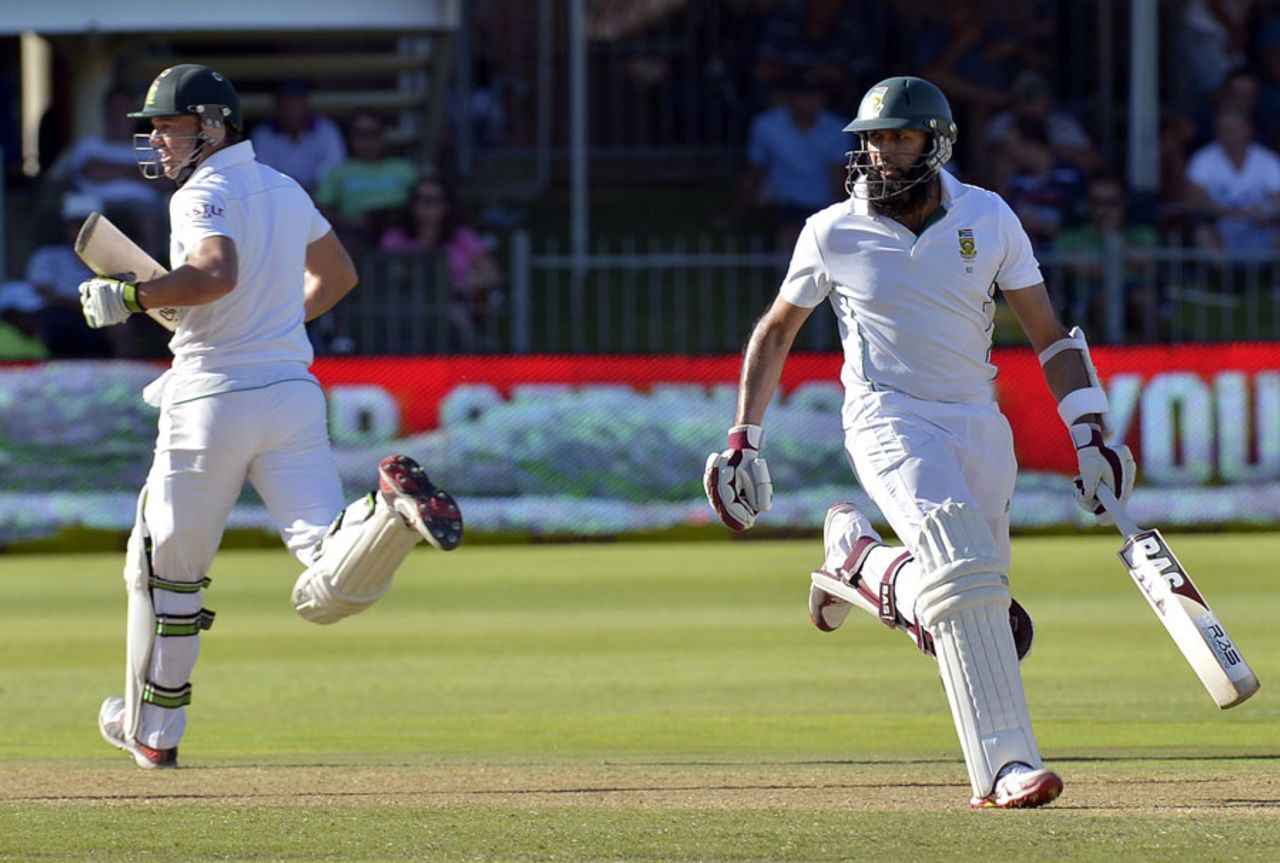 AB de Villiers and Hashim Amla put on 55 runs in a stand filled with delightful strokes, South Africa v Australia, 2nd Test, Port Elizabeth, 3rd day, February 22, 2014