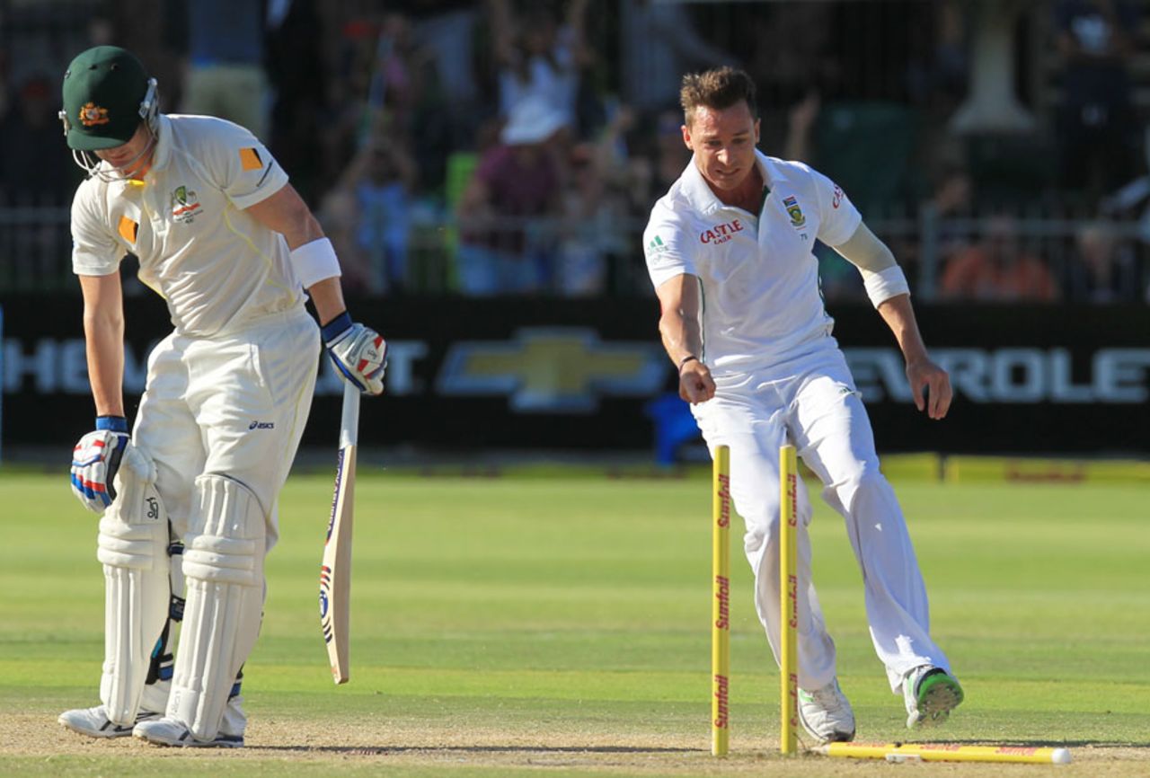 Dale Steyn removed Brad Haddin's middle stump again, South Africa v Australia, 2nd Test, Port Elizabeth, 4th day, February 23, 2014