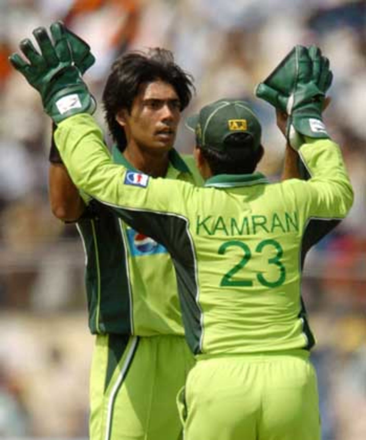 Mohammad Sami began to enjoy bowling on a pitch that offered a little if a bowler was prepared to bend his back, India v Pakistan, 3rd ODI, Jamshedpur, April 9, 2005