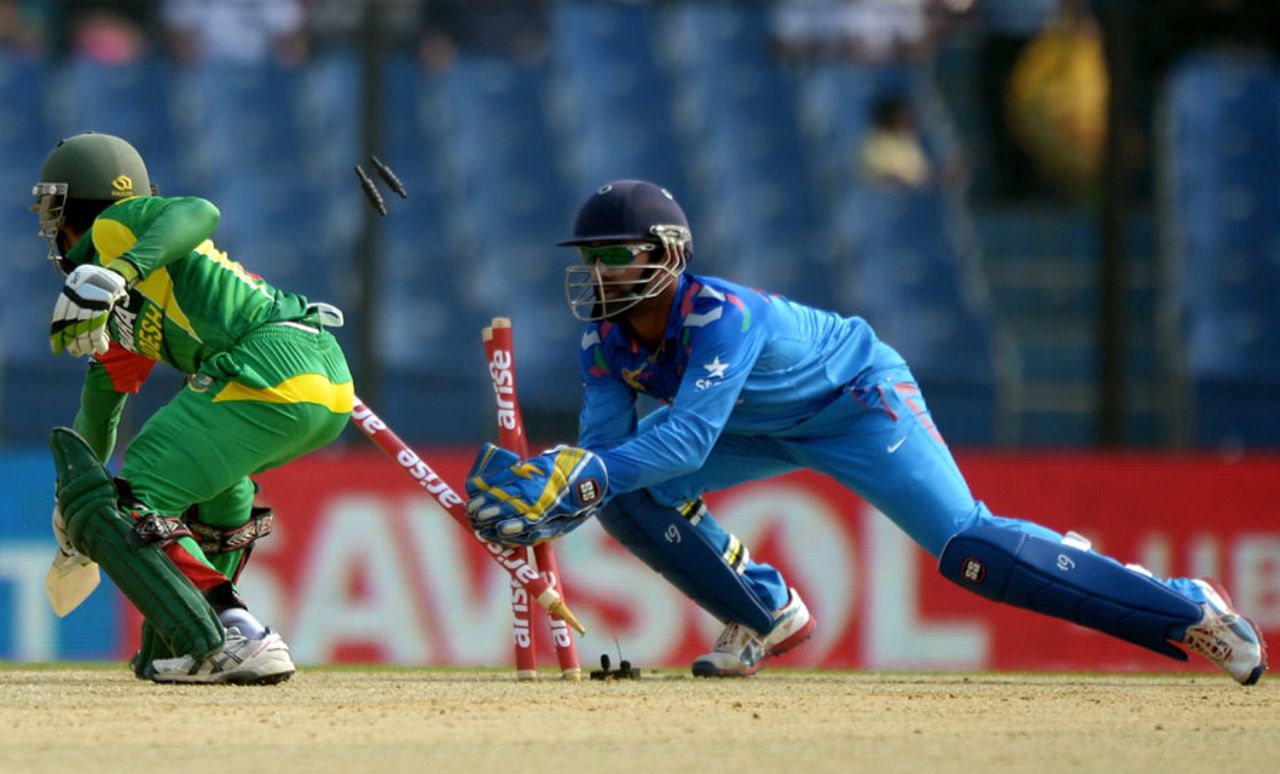 Mominul Haque is stumped, Bangladesh v India, Asia Cup 2014, Fatullah, February 26, 2014