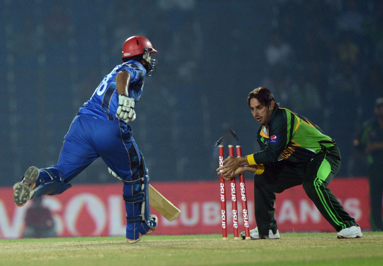 Nawroz Mangal is run-out, Afghanistan v Pakistan, Asia Cup 2014, Fatullah, February 27, 2014