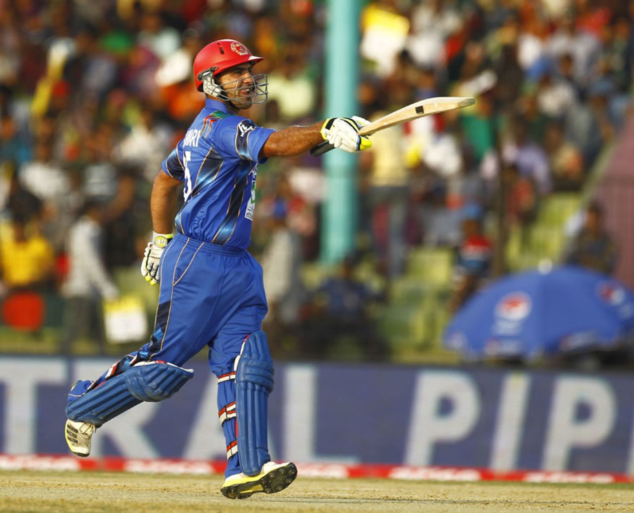 Samiullah Shenwari acknowledges the crowd after making fifty, Bangladesh v Afghanistan, Asia Cup, Fatullah, March 1, 2014
